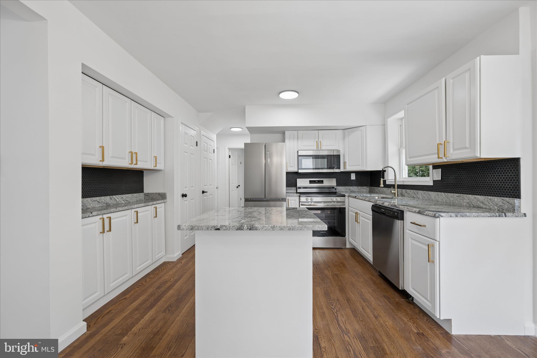 NEW CARROLLTON - Residential