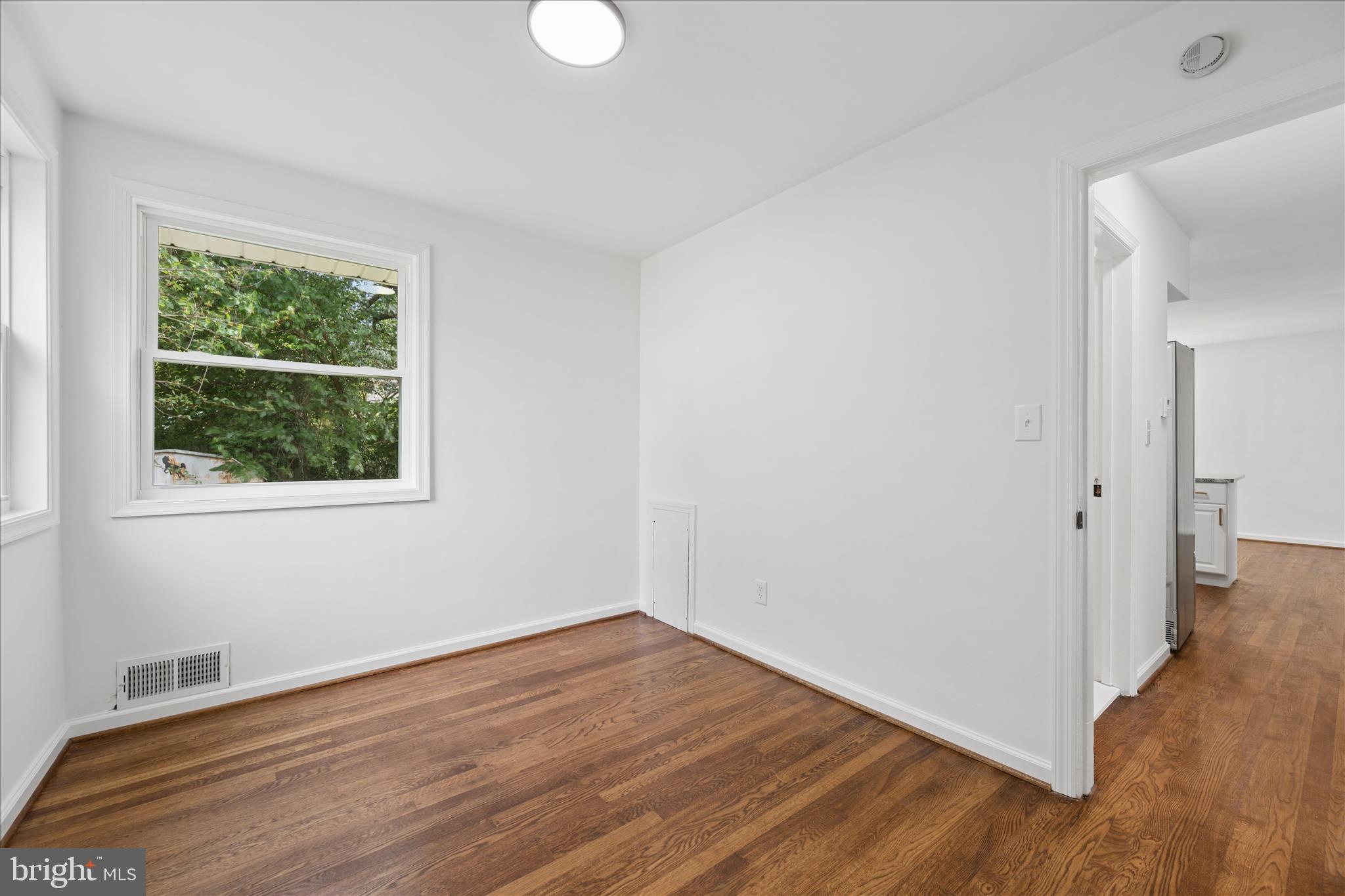 NEW CARROLLTON - Residential