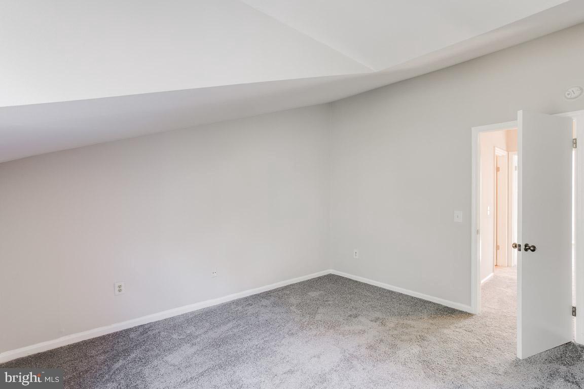 GLENSHIRE TOWNE - Residential