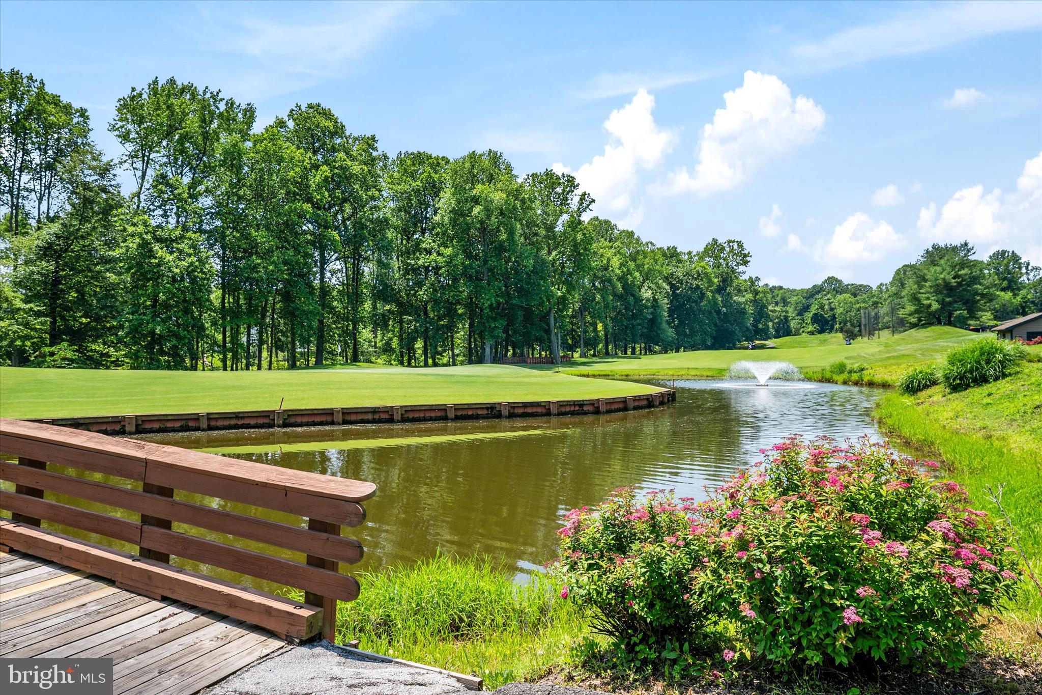 SOUTH RIVER COLONY - Residential