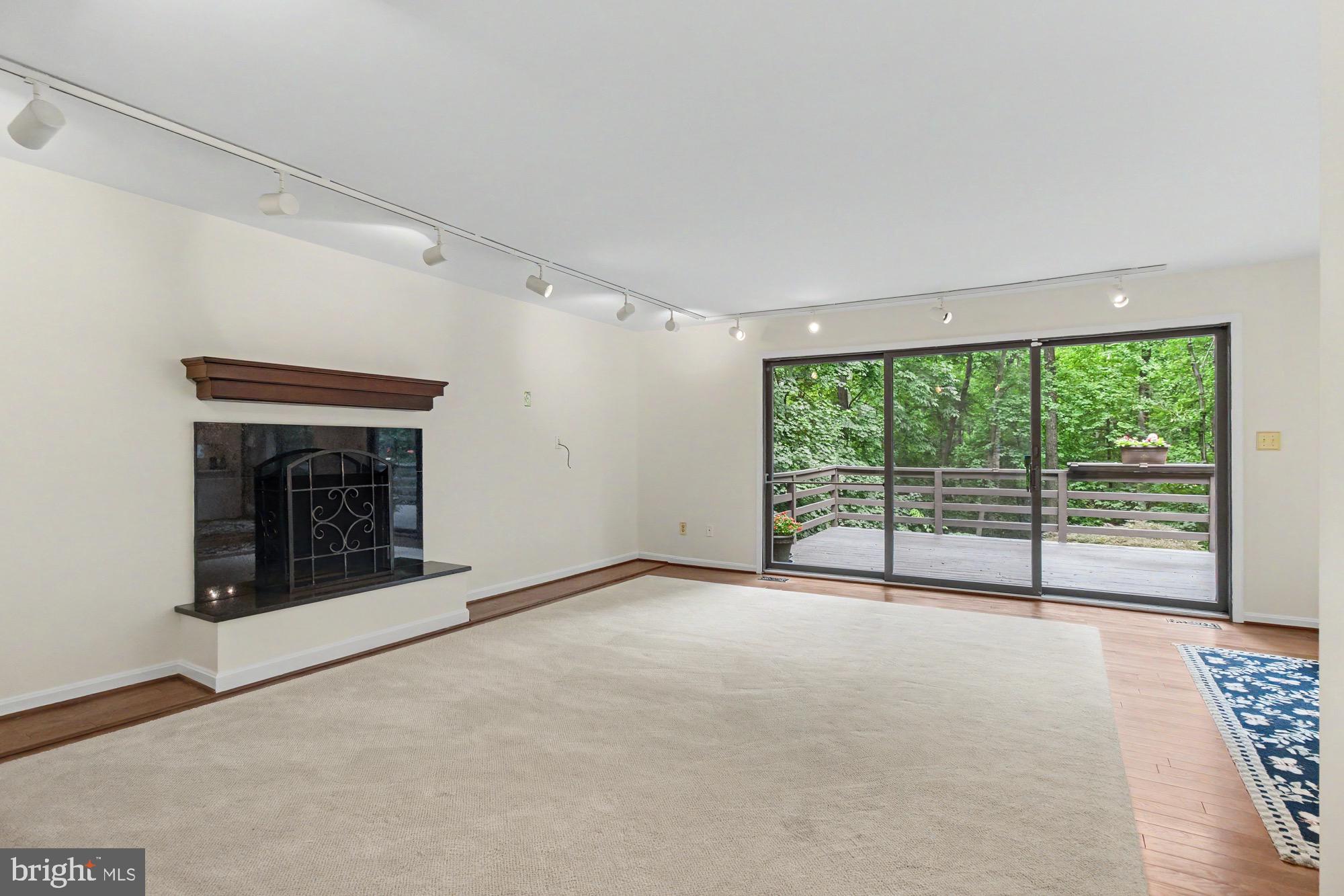 GREENSPRING - Residential