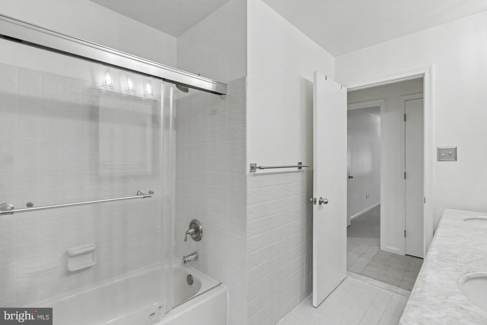 GREENSPRING - Residential