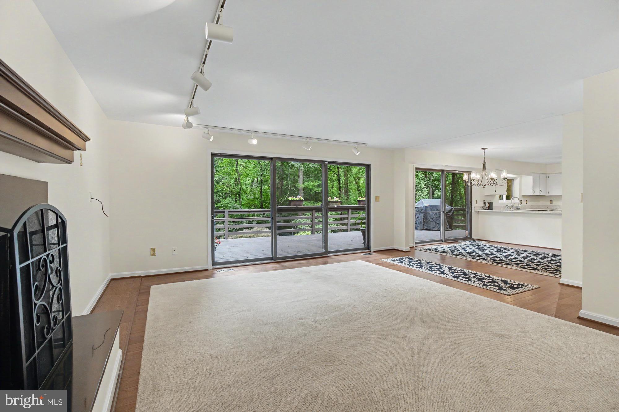 GREENSPRING - Residential