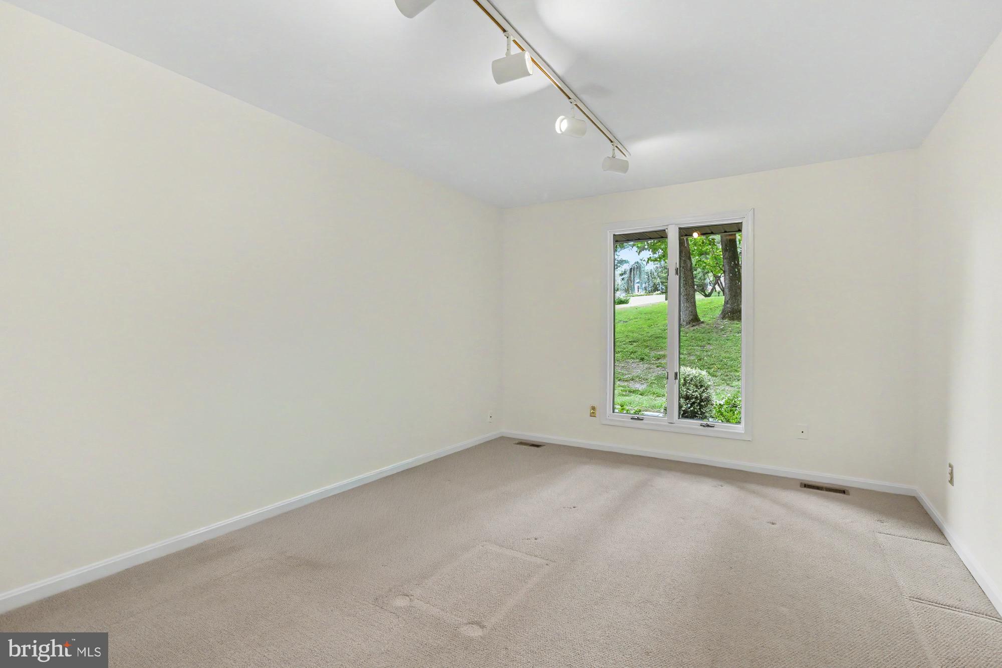 GREENSPRING - Residential