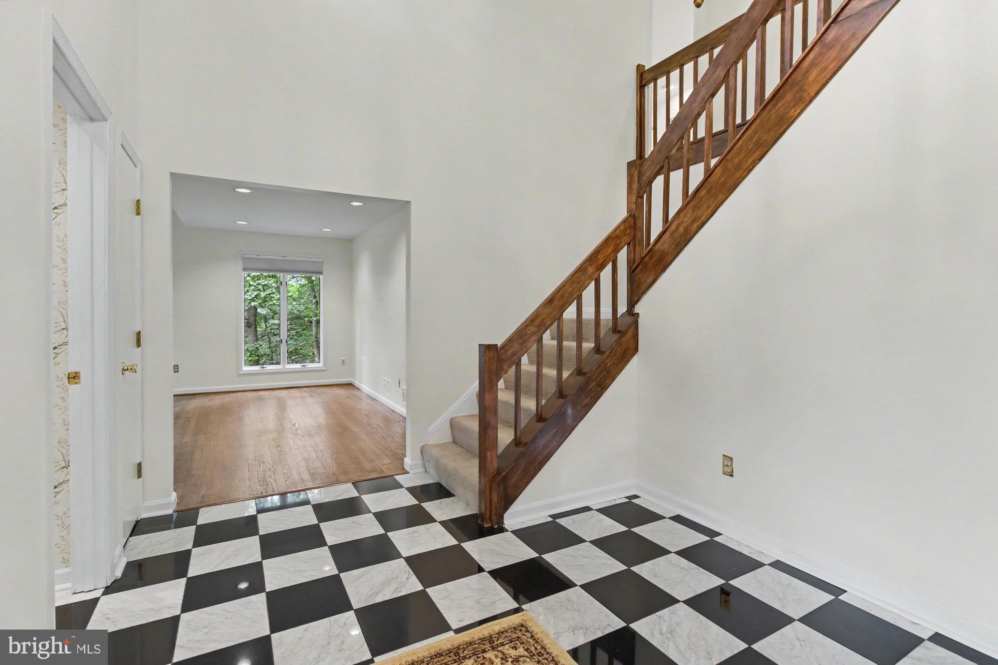 GREENSPRING - Residential