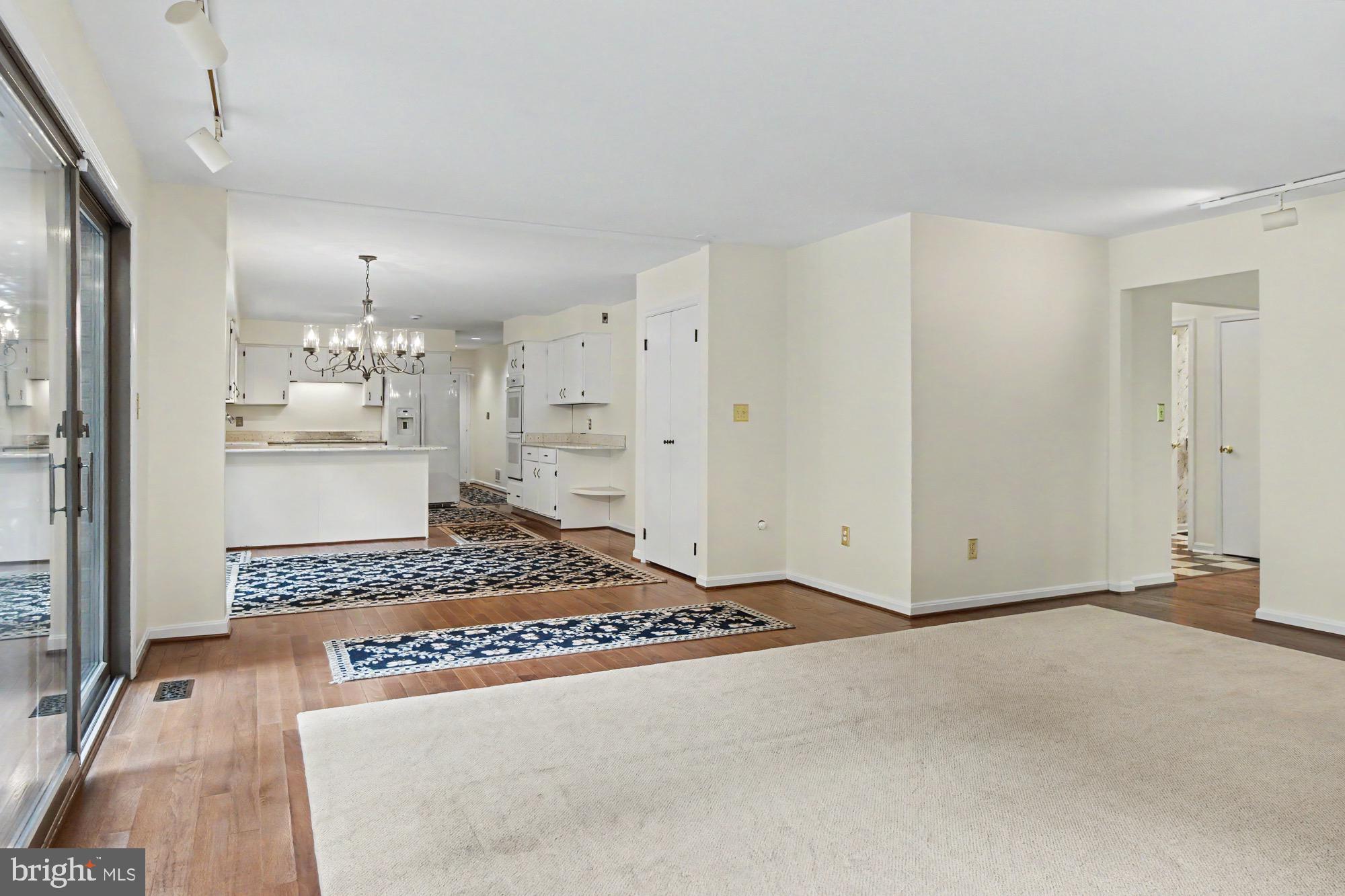 GREENSPRING - Residential