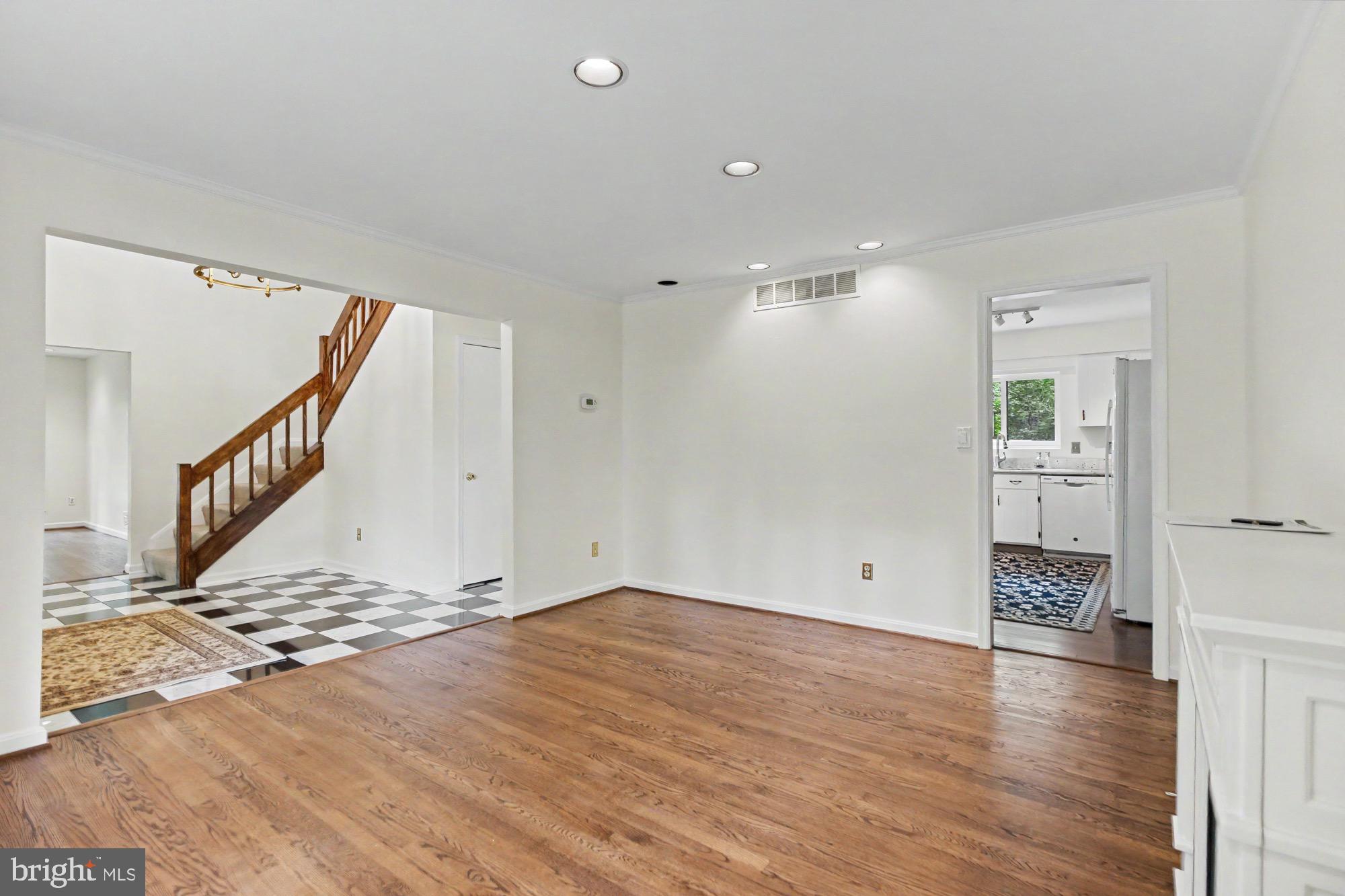 GREENSPRING - Residential
