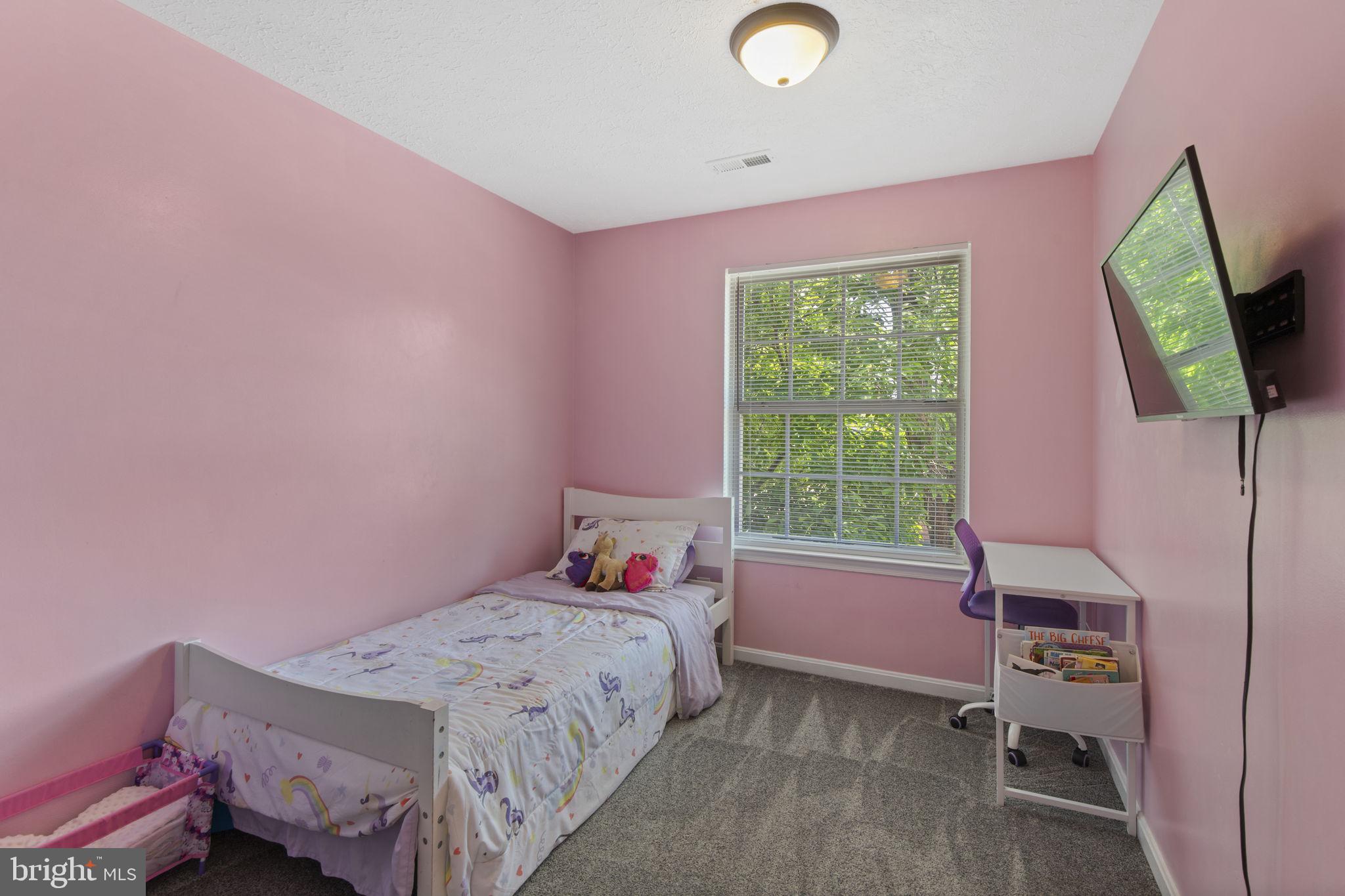 CONSTANT WOODS - Residential