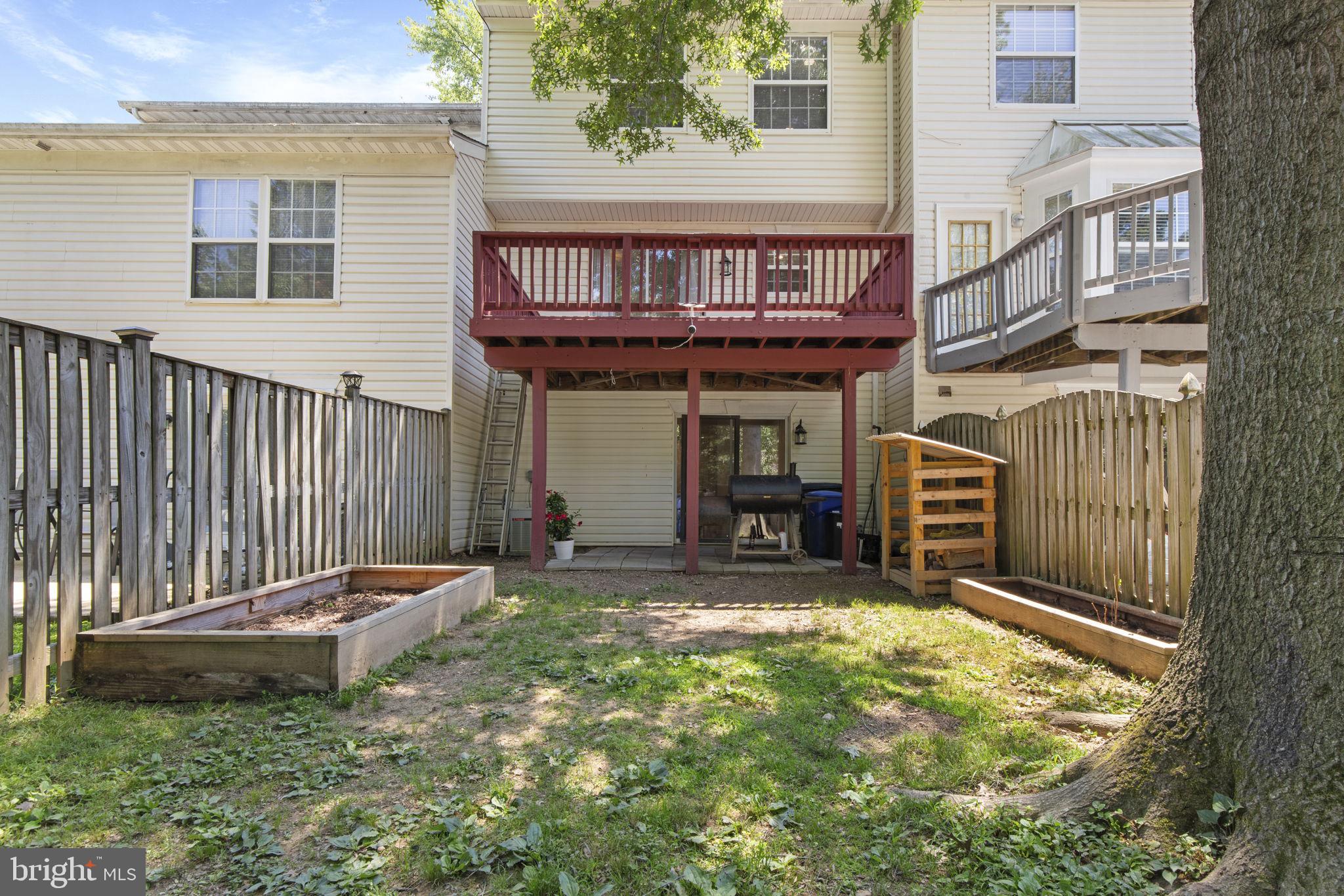 CONSTANT WOODS - Residential