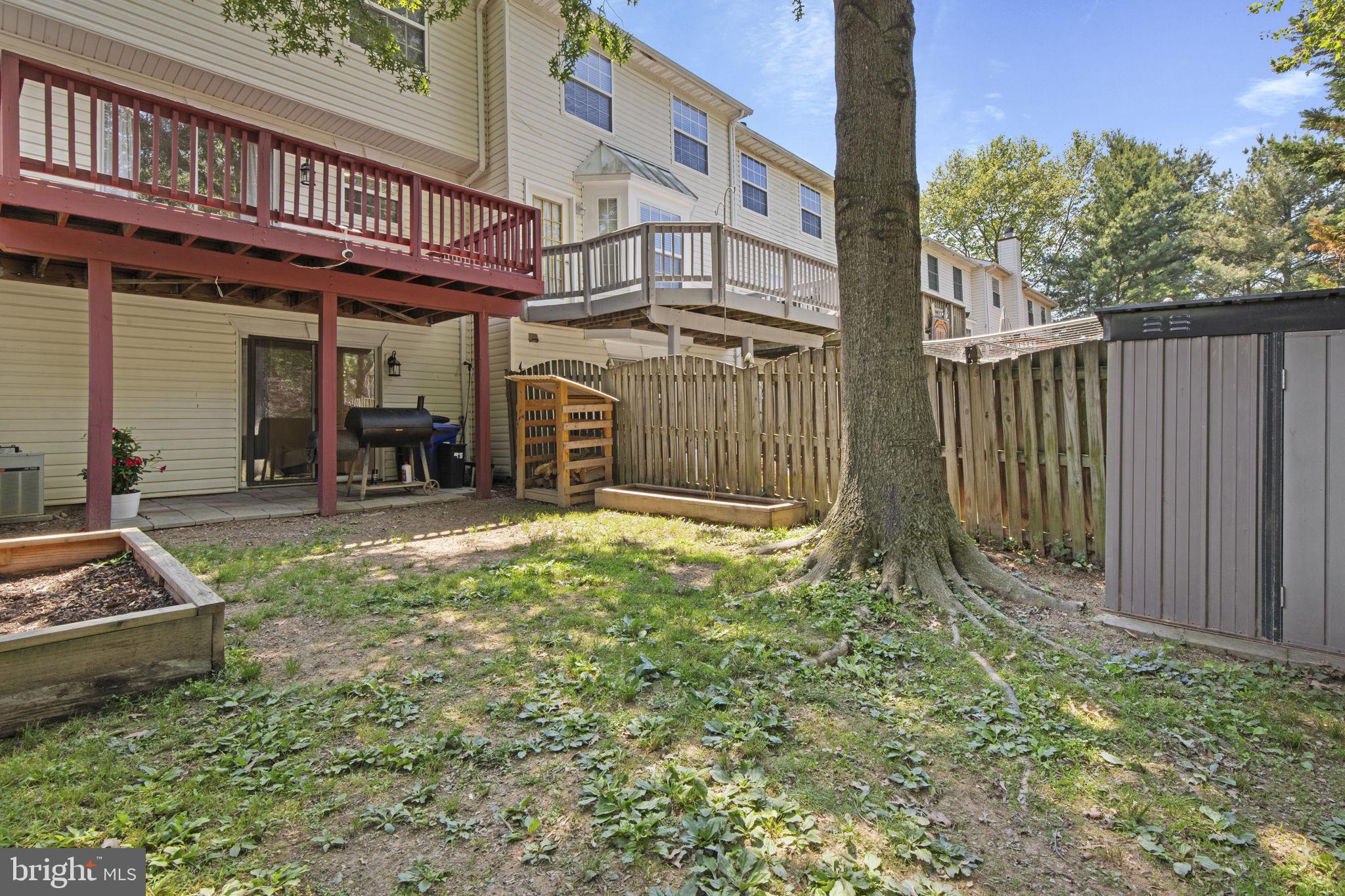 CONSTANT WOODS - Residential