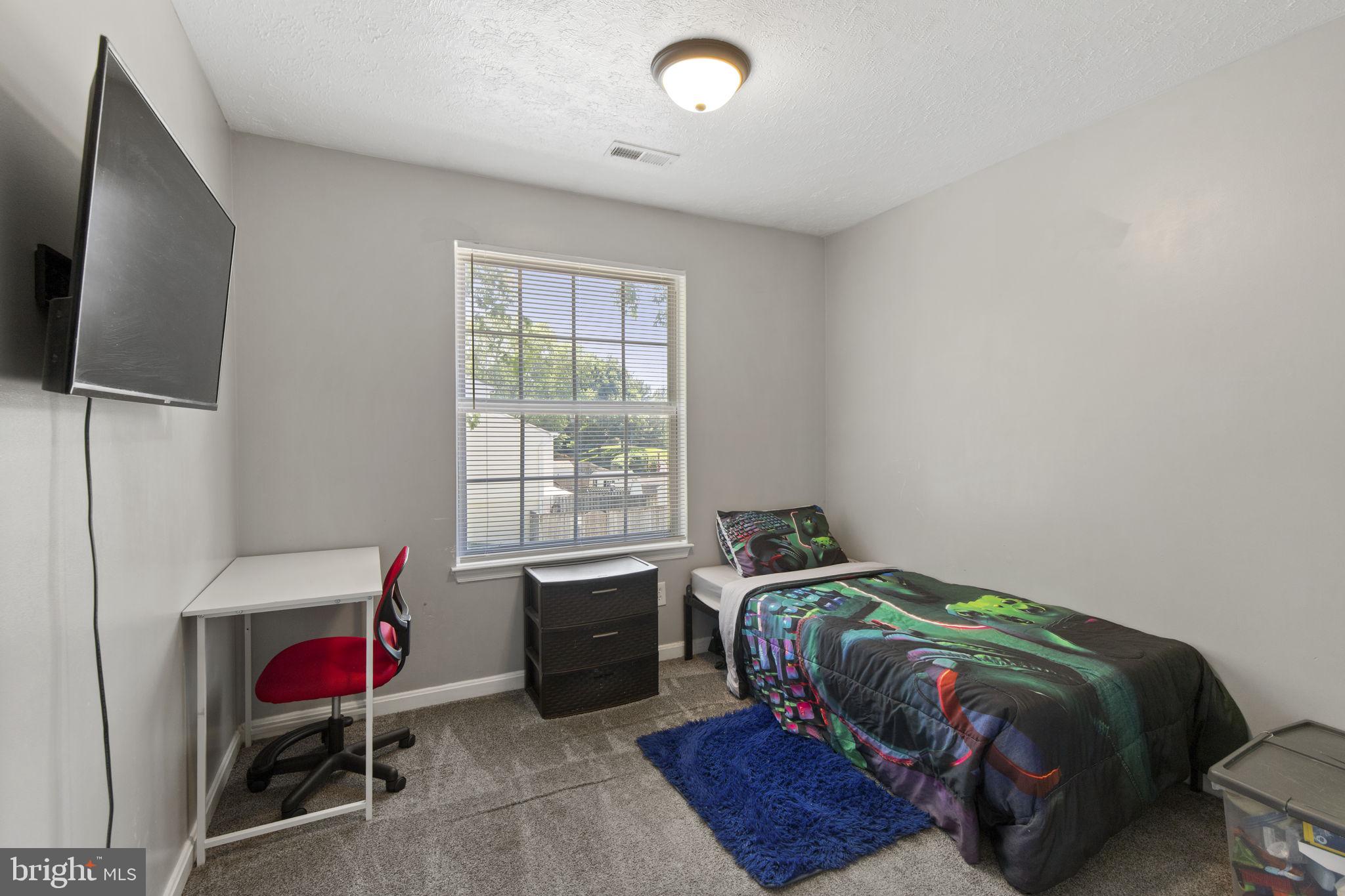 CONSTANT WOODS - Residential