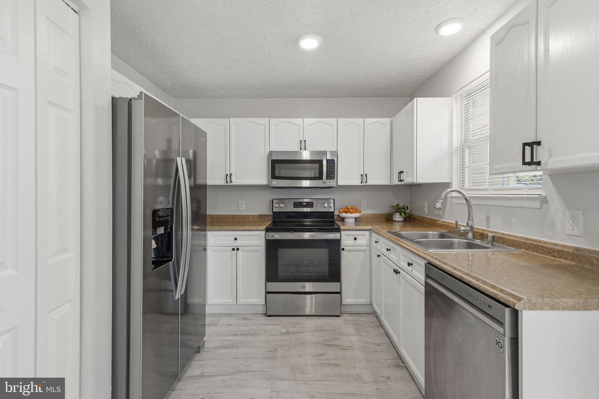 CONSTANT WOODS - Residential