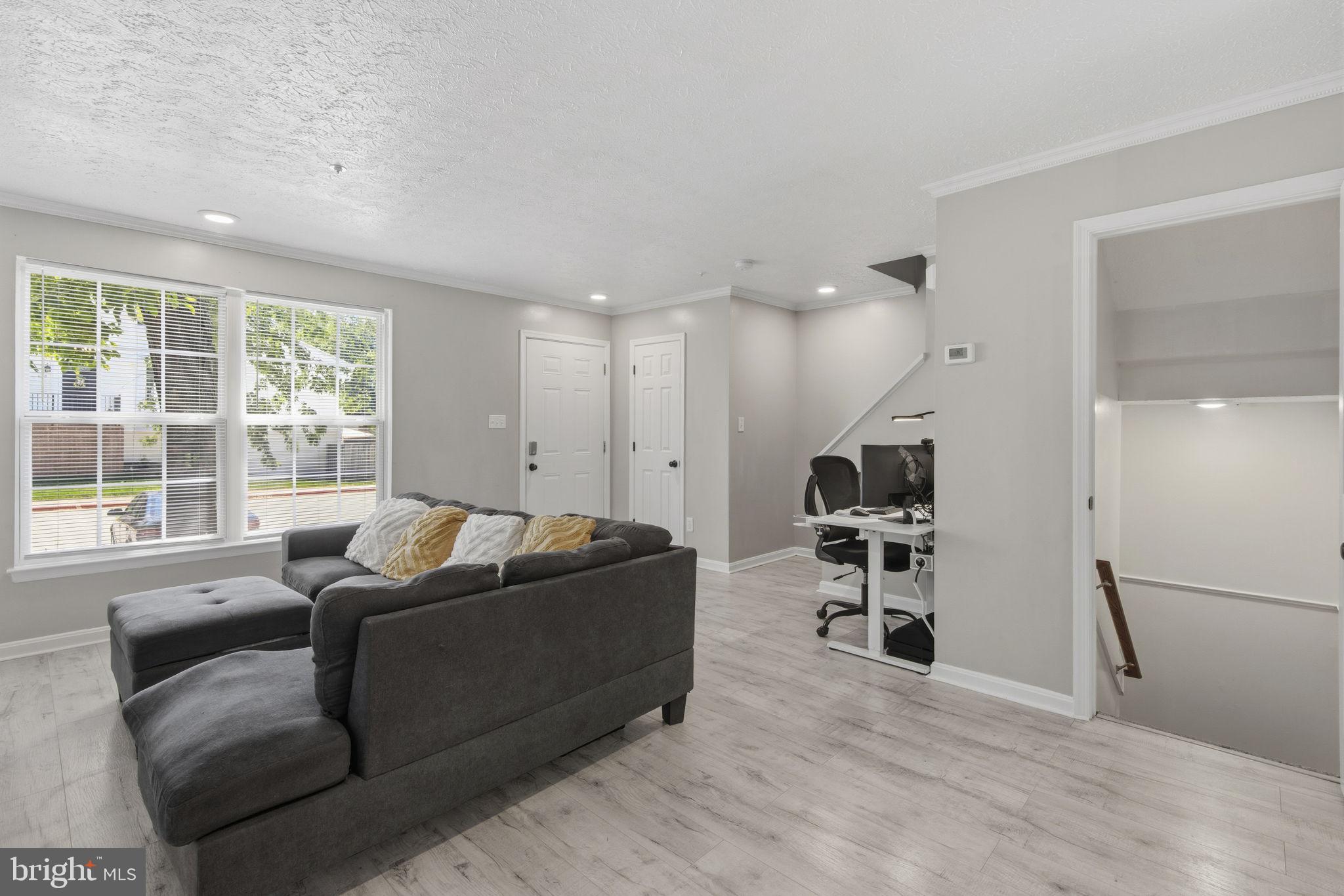 CONSTANT WOODS - Residential