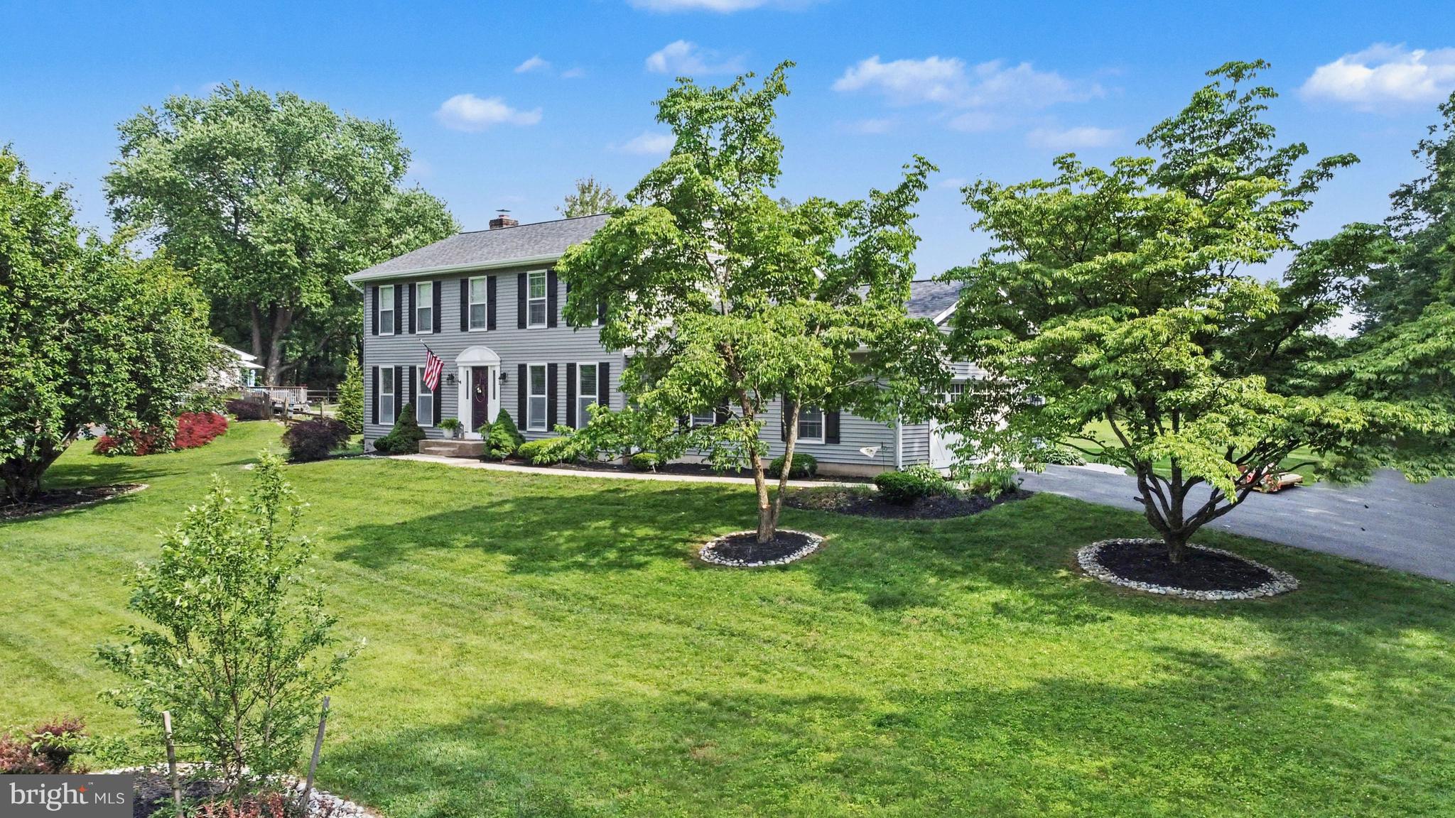 MADONNA MANOR - Residential