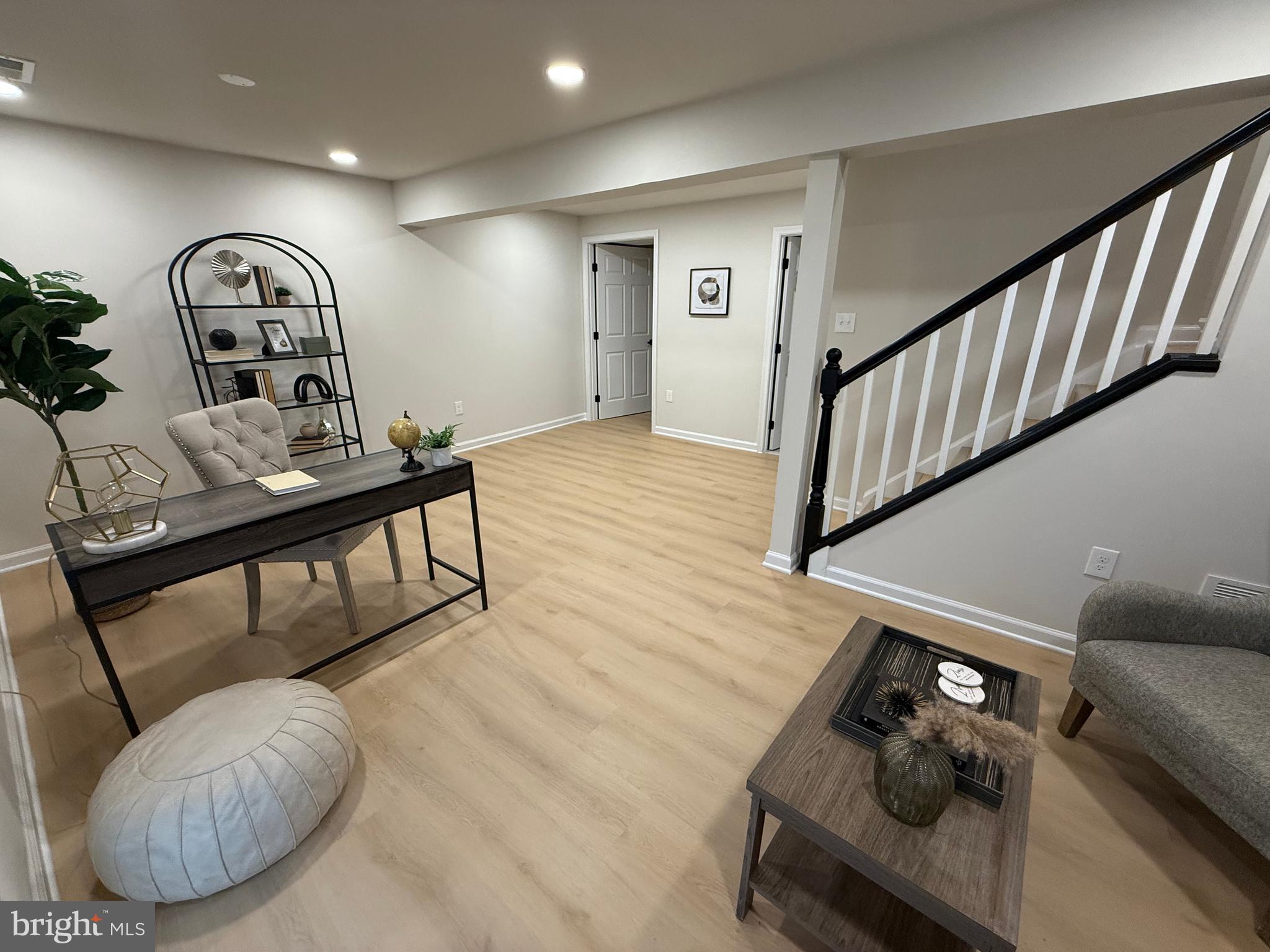 DALE CITY - Residential