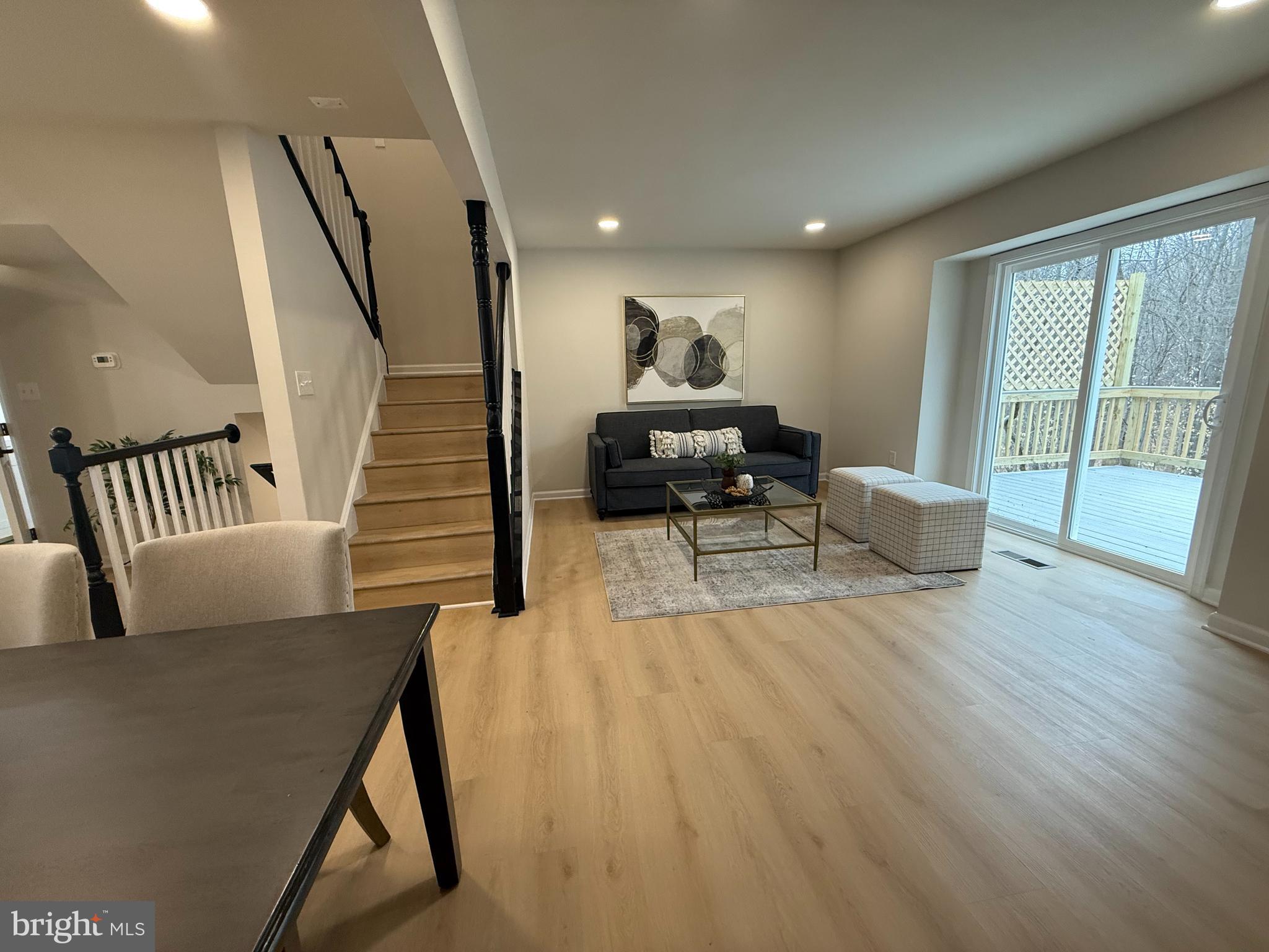 DALE CITY - Residential