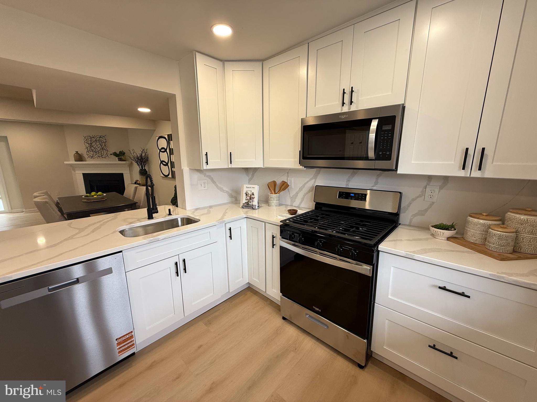 DALE CITY - Residential
