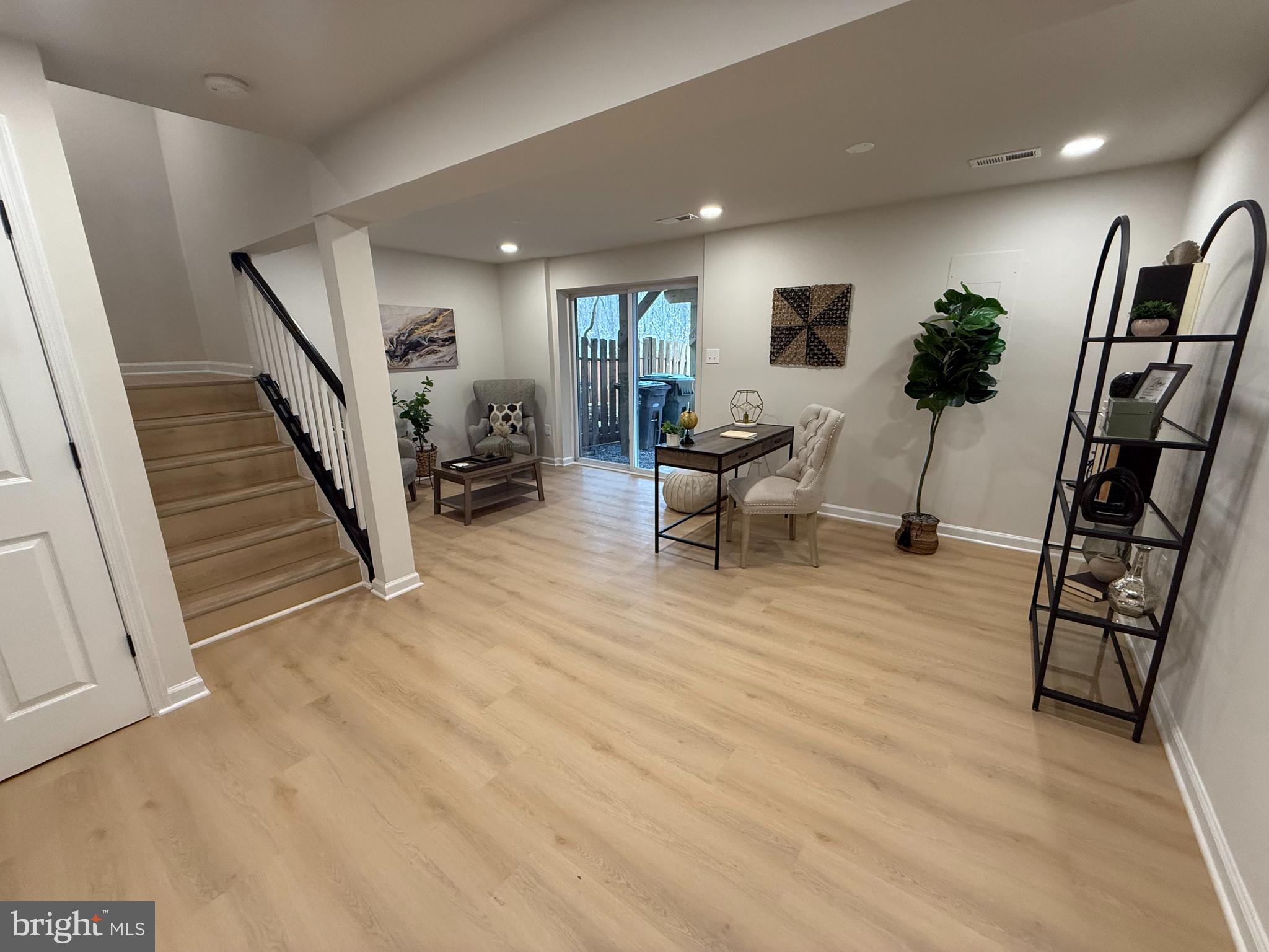DALE CITY - Residential