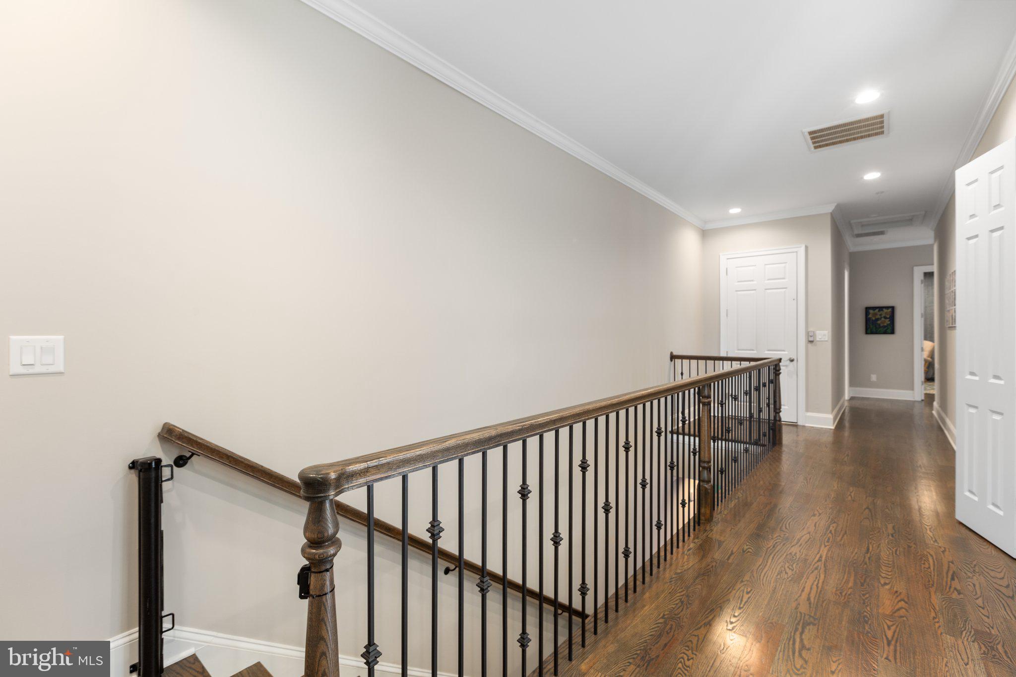 AMELIA SQUARE - Residential