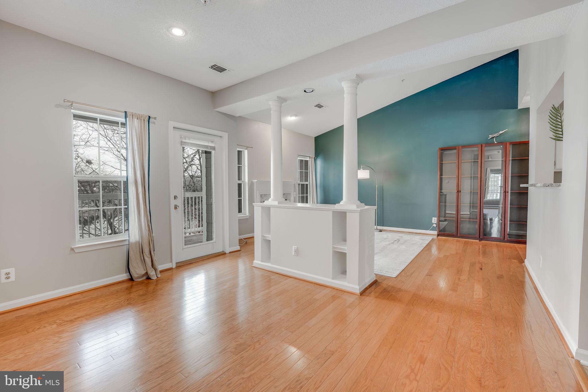 EDGEWATER AT TOWN CENTER - Residential