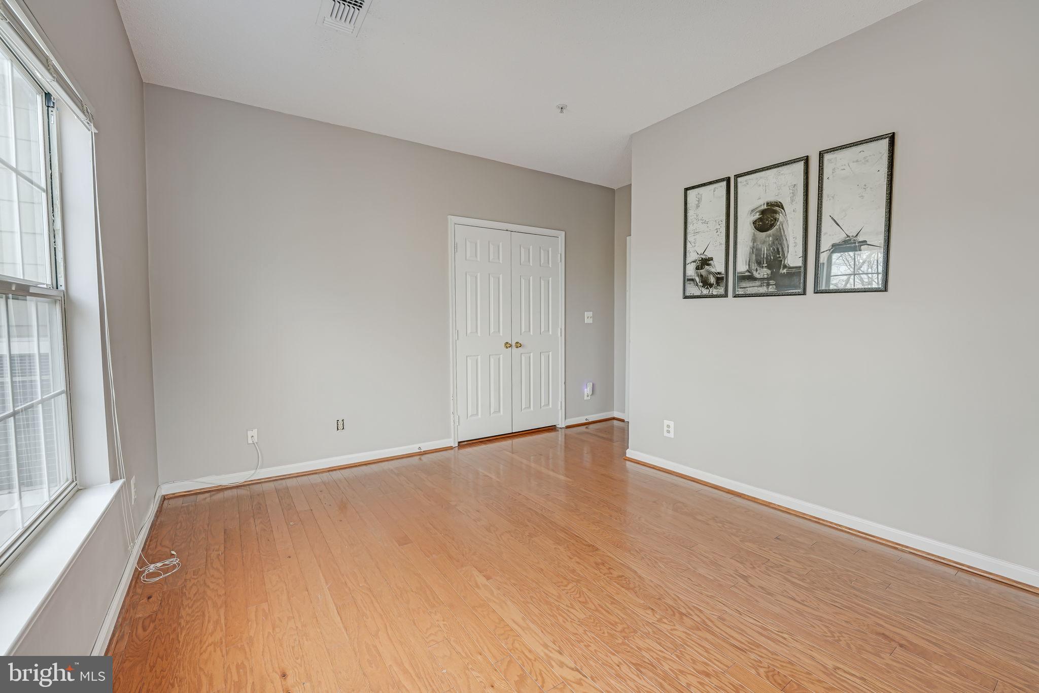 EDGEWATER AT TOWN CENTER - Residential