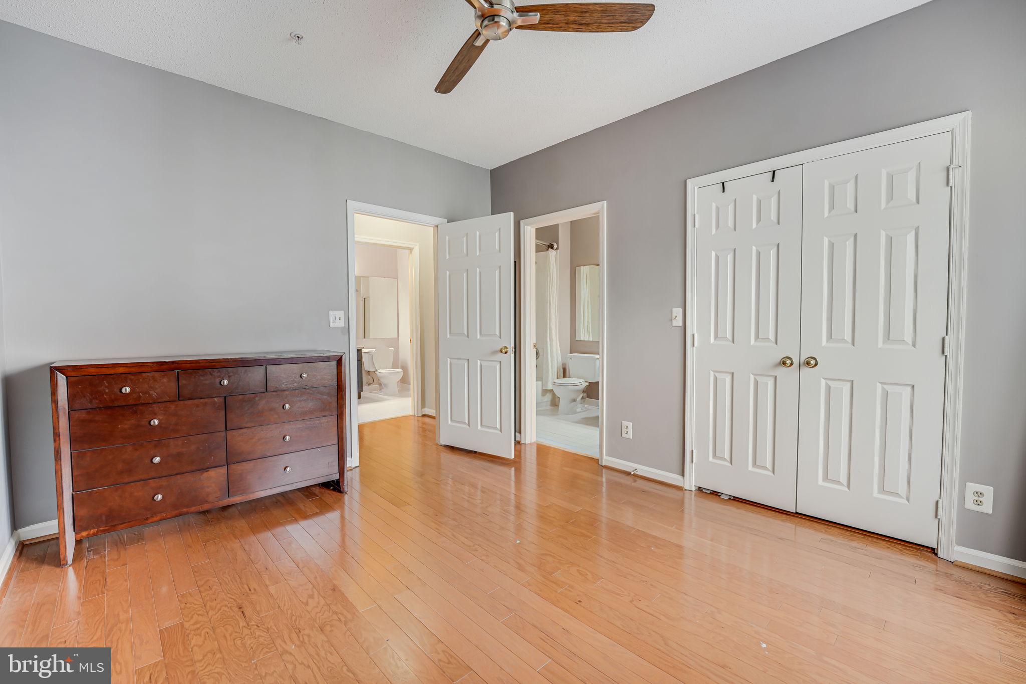 EDGEWATER AT TOWN CENTER - Residential