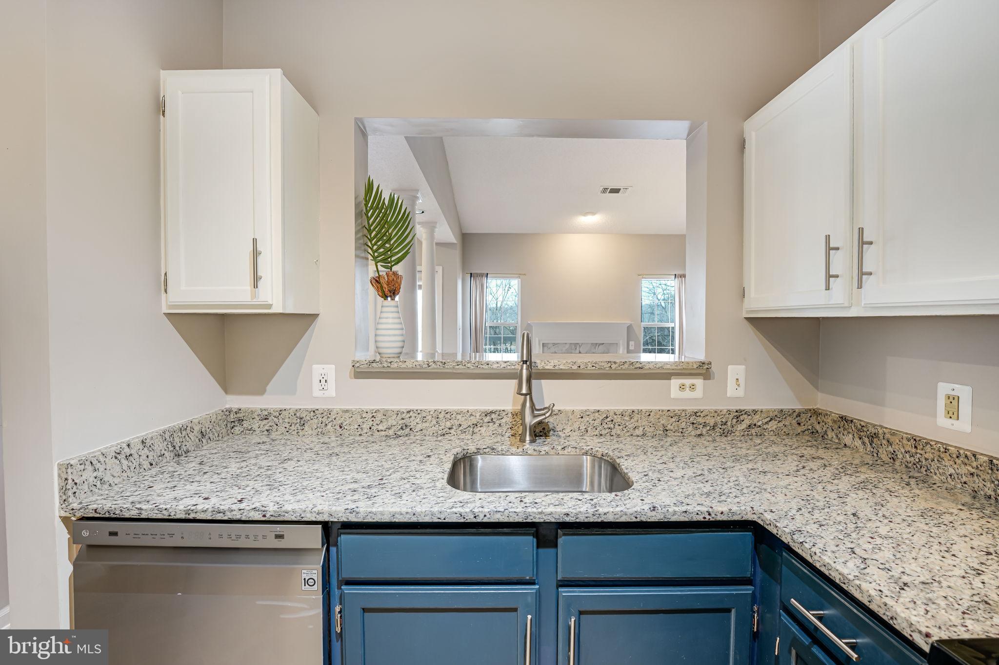 EDGEWATER AT TOWN CENTER - Residential