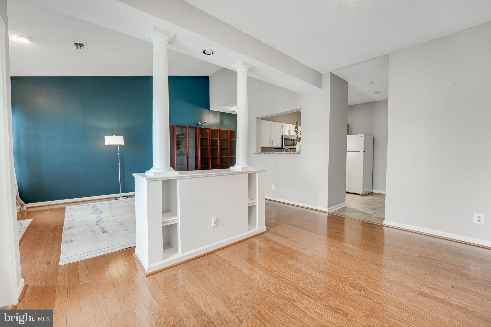 EDGEWATER AT TOWN CENTER - Residential