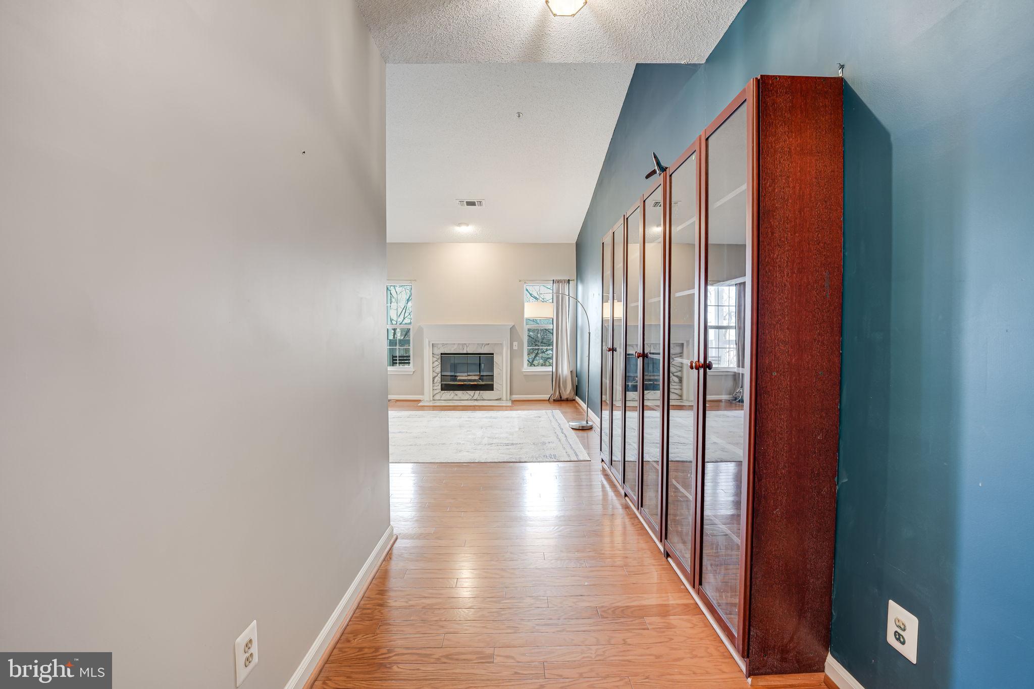 EDGEWATER AT TOWN CENTER - Residential
