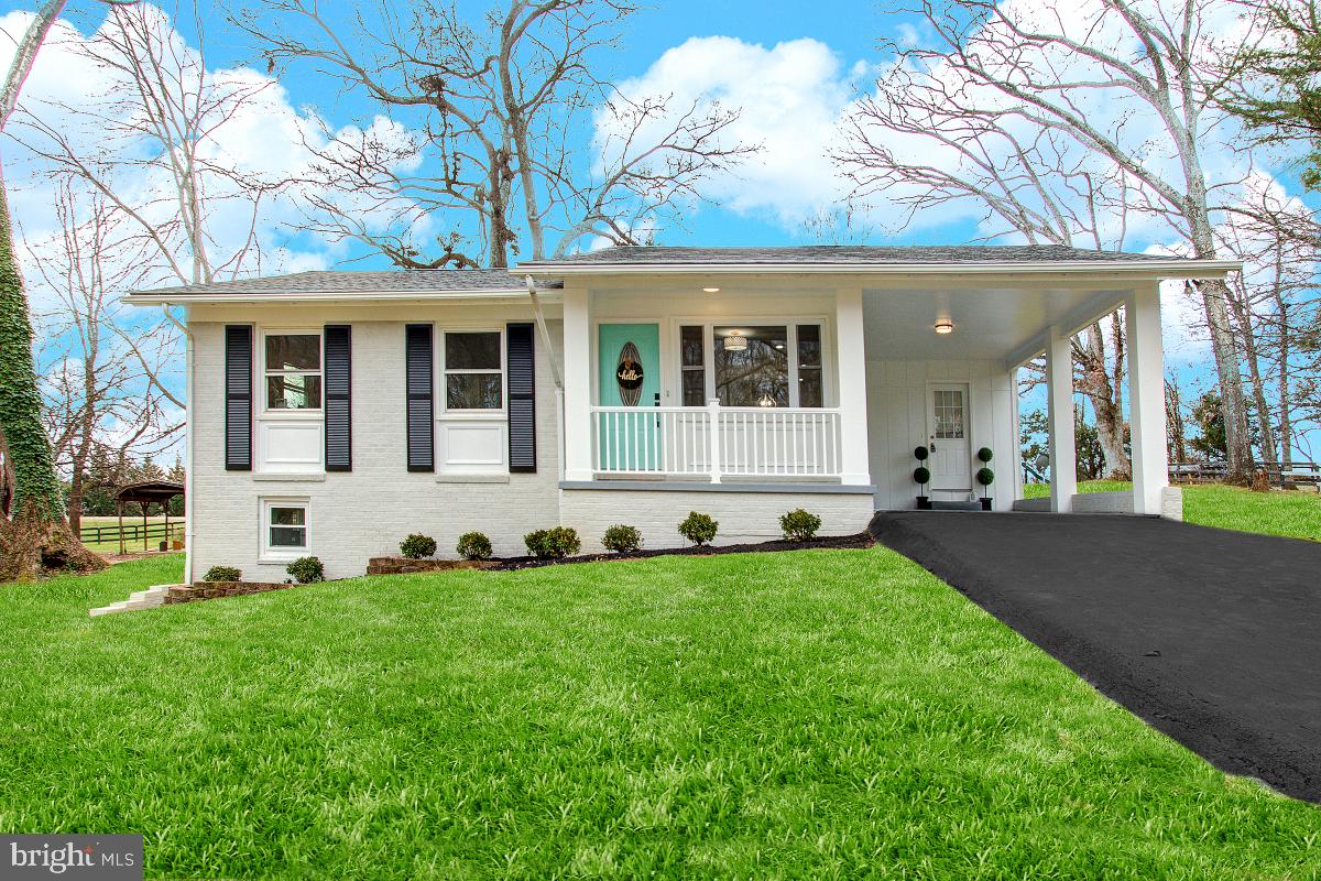 ***Amazing Remodeled Home on large lot and cul-de-sac. Home backs to the Brookside community walking path.  All white kitchen with Statuario Quartz countertops and Statuario tile floors.  Gleaming Hardwood floors the main Level. New modern LED light fixtures throughout home. The master bedroom has its own full bath with a modern farmhouse appeal and barndoor.  The Basement Rec Room has a walkout level patio for entertaining and nook for gaming. Bonus room in basement and large laundry both with custom made barn doors. The Basement boasts life proof luxury vinyl plank flooring. Large deck off of Dining area redone with vinyl railings and BBQ area. The concrete pad is the perfect place for your future hot tub. Huge shed with workshop. Playground has been refinished, and horseshoe pits for  summertime fun. This is a must see! Landlord requires Good credit ***4 person max due to Septic.