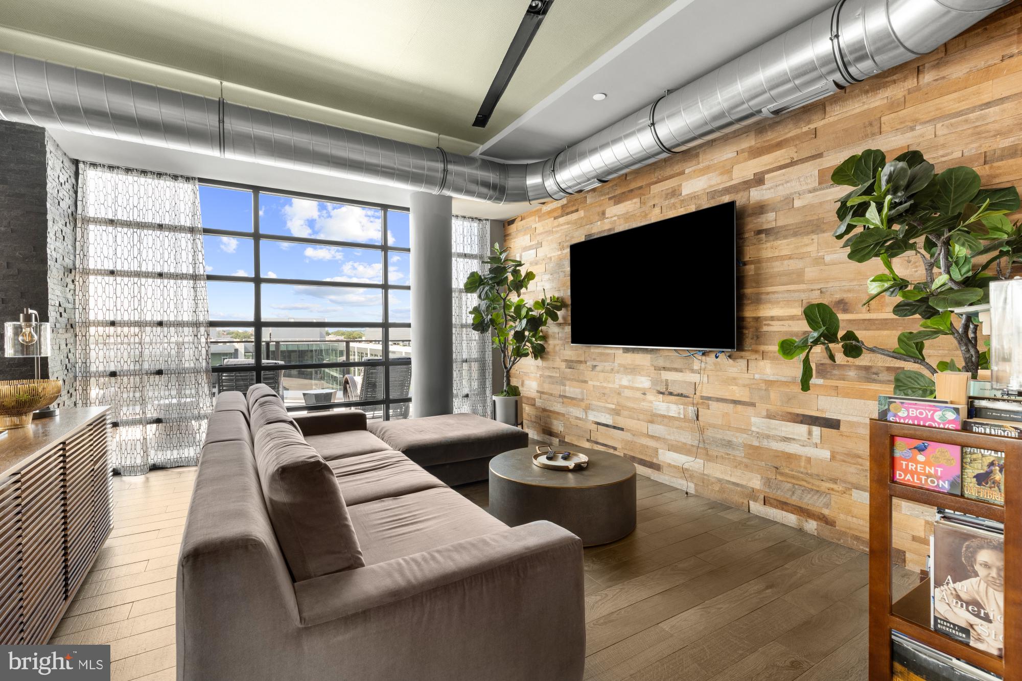 NAVY YARD - Residential