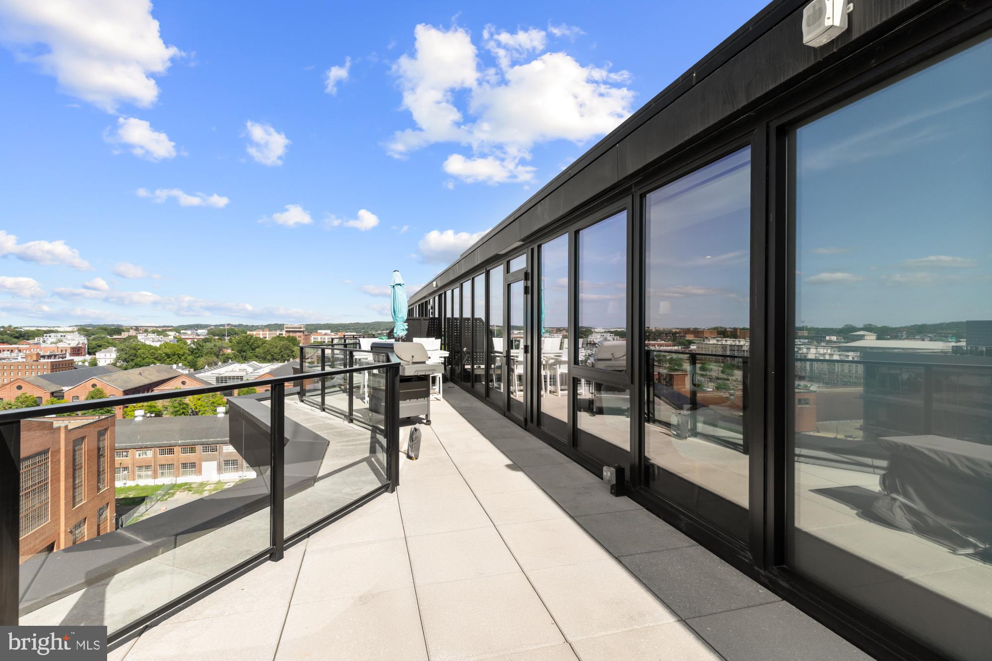 NAVY YARD - Residential