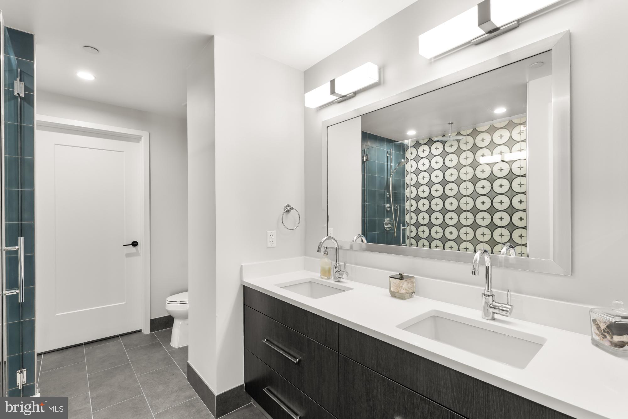 NAVY YARD - Residential