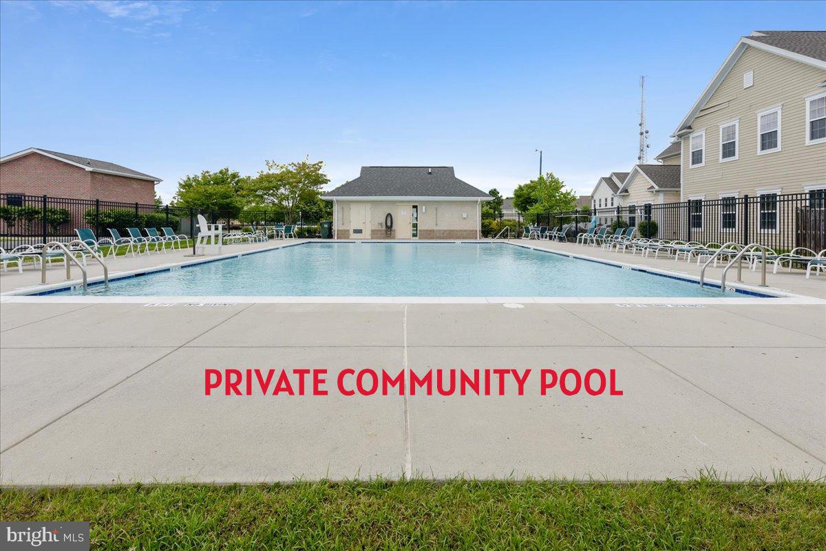 LAKELANDS AT EASTON - Residential