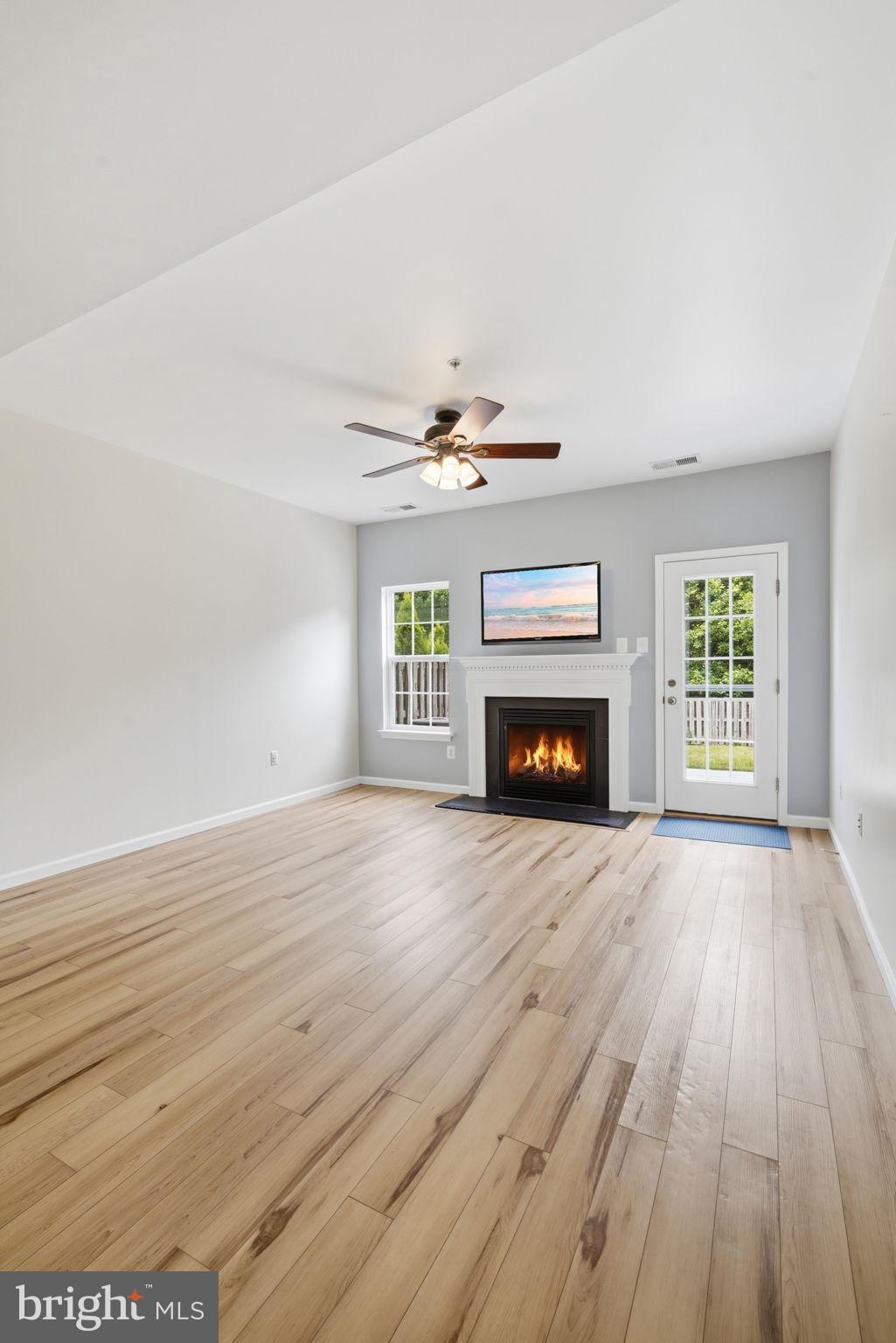 LAKELANDS AT EASTON - Residential