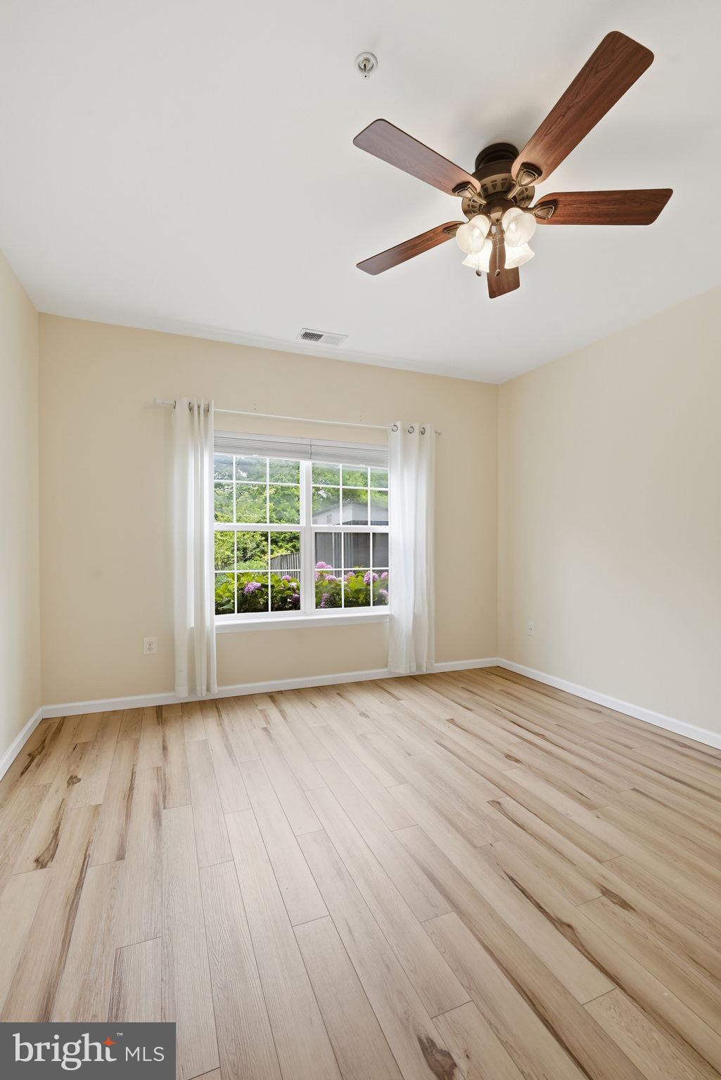 LAKELANDS AT EASTON - Residential