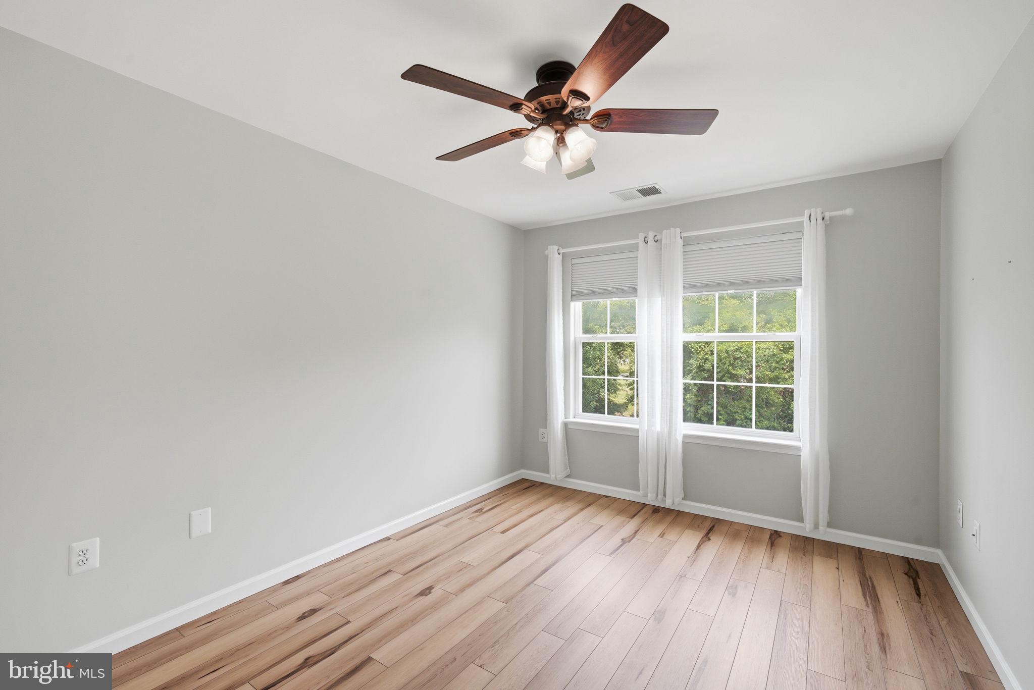 LAKELANDS AT EASTON - Residential