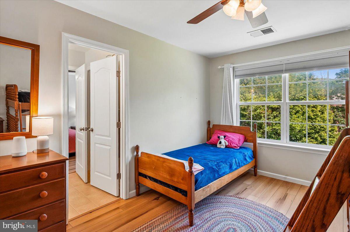 LAKELANDS AT EASTON - Residential