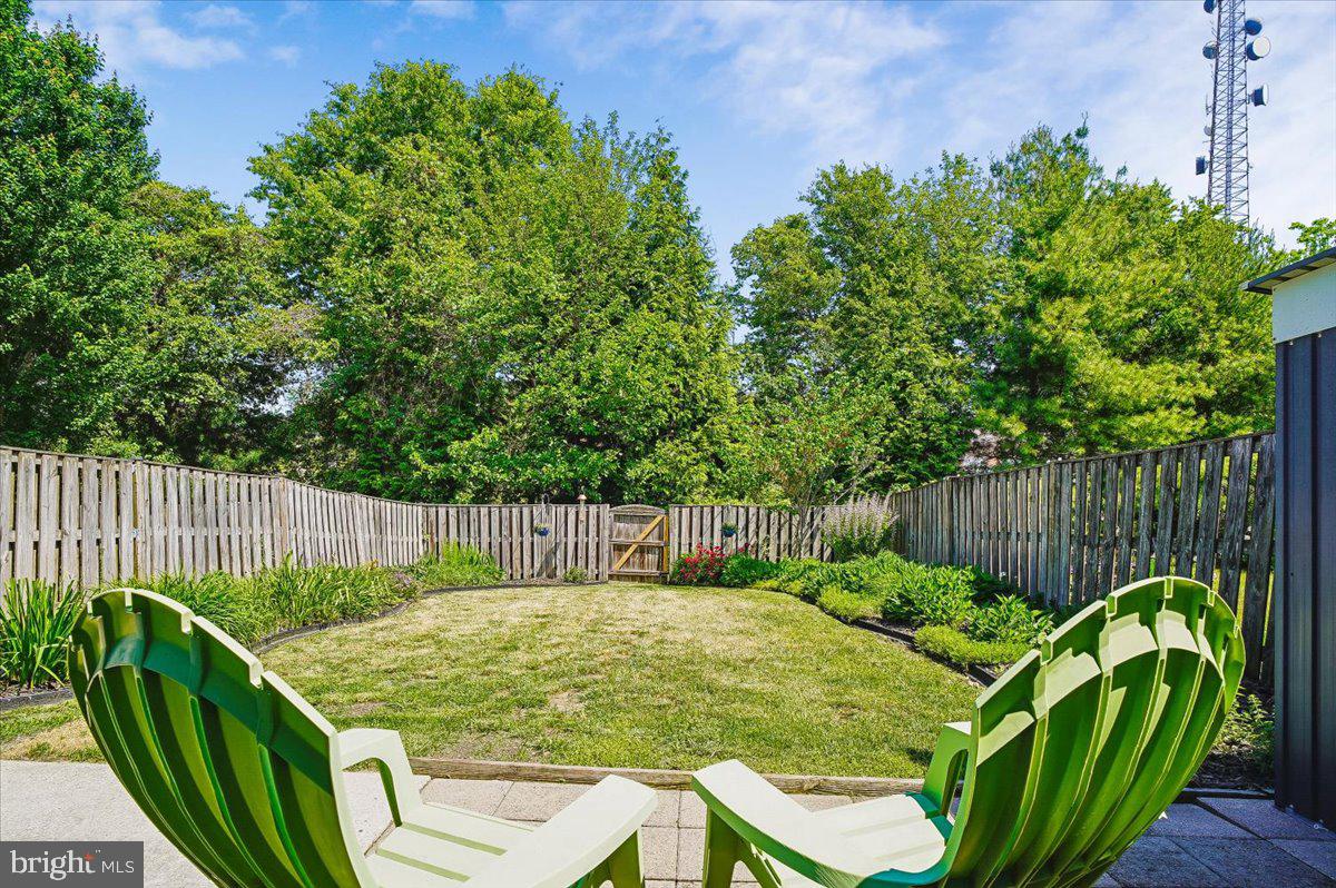 LAKELANDS AT EASTON - Residential
