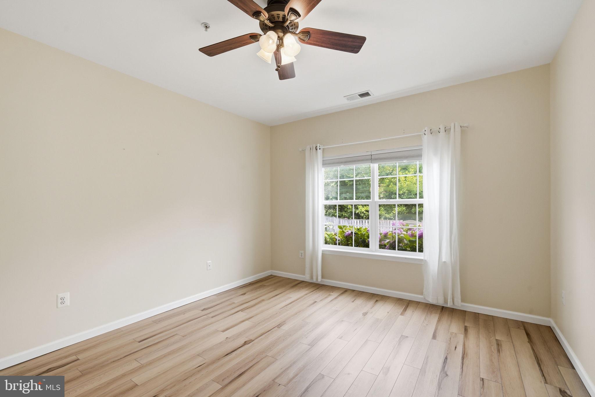 LAKELANDS AT EASTON - Residential
