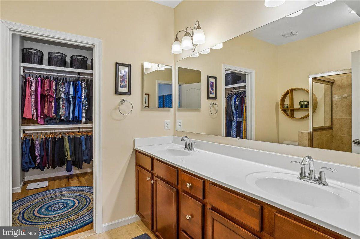 LAKELANDS AT EASTON - Residential
