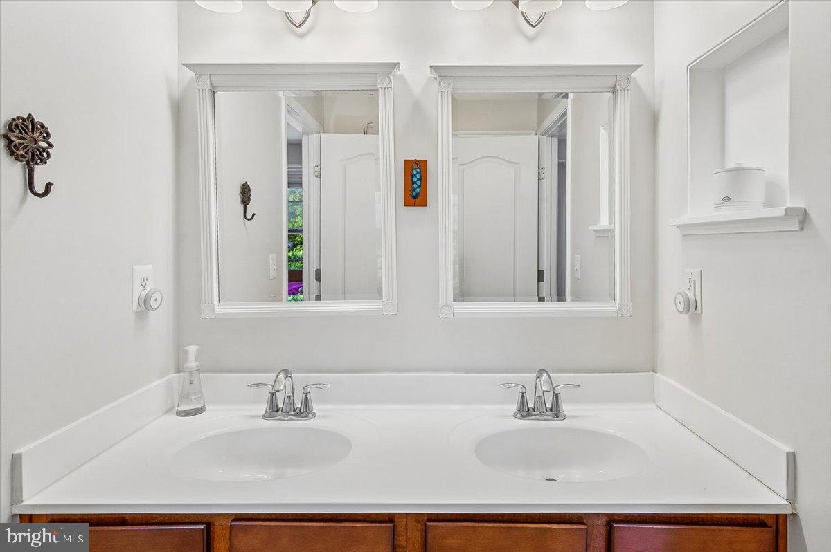 LAKELANDS AT EASTON - Residential