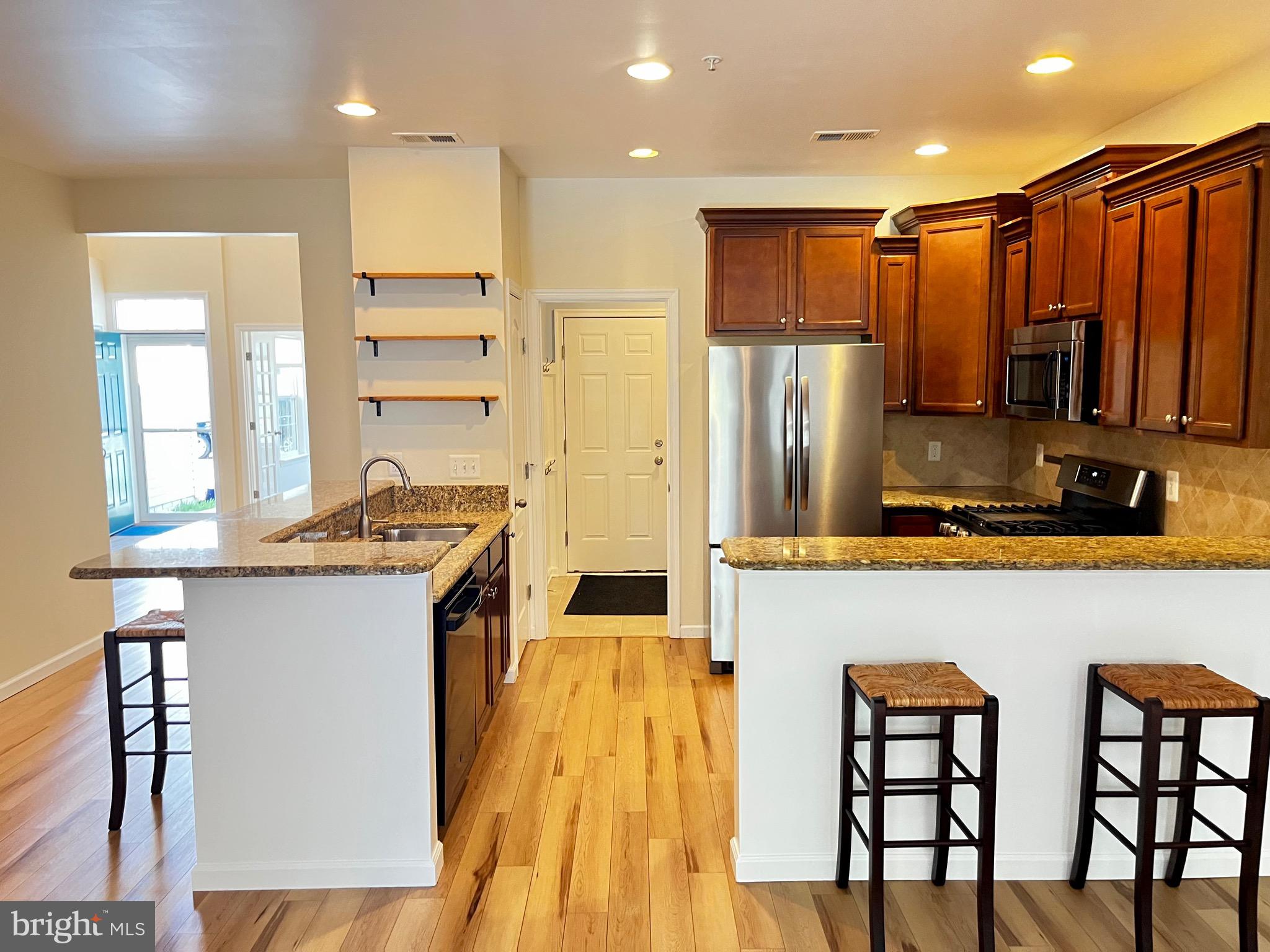 LAKELANDS AT EASTON - Residential