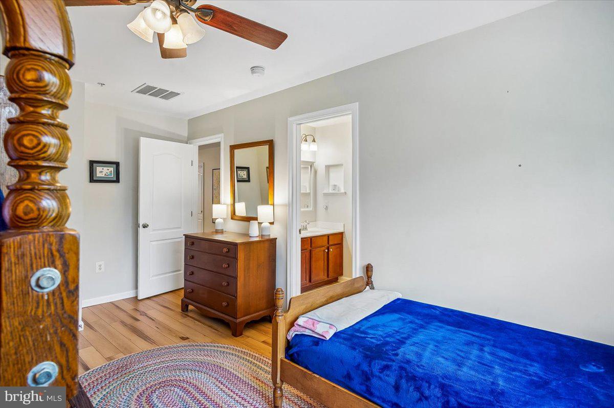 LAKELANDS AT EASTON - Residential