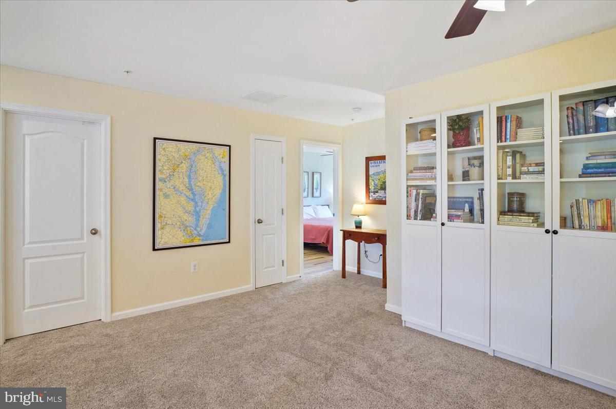 LAKELANDS AT EASTON - Residential