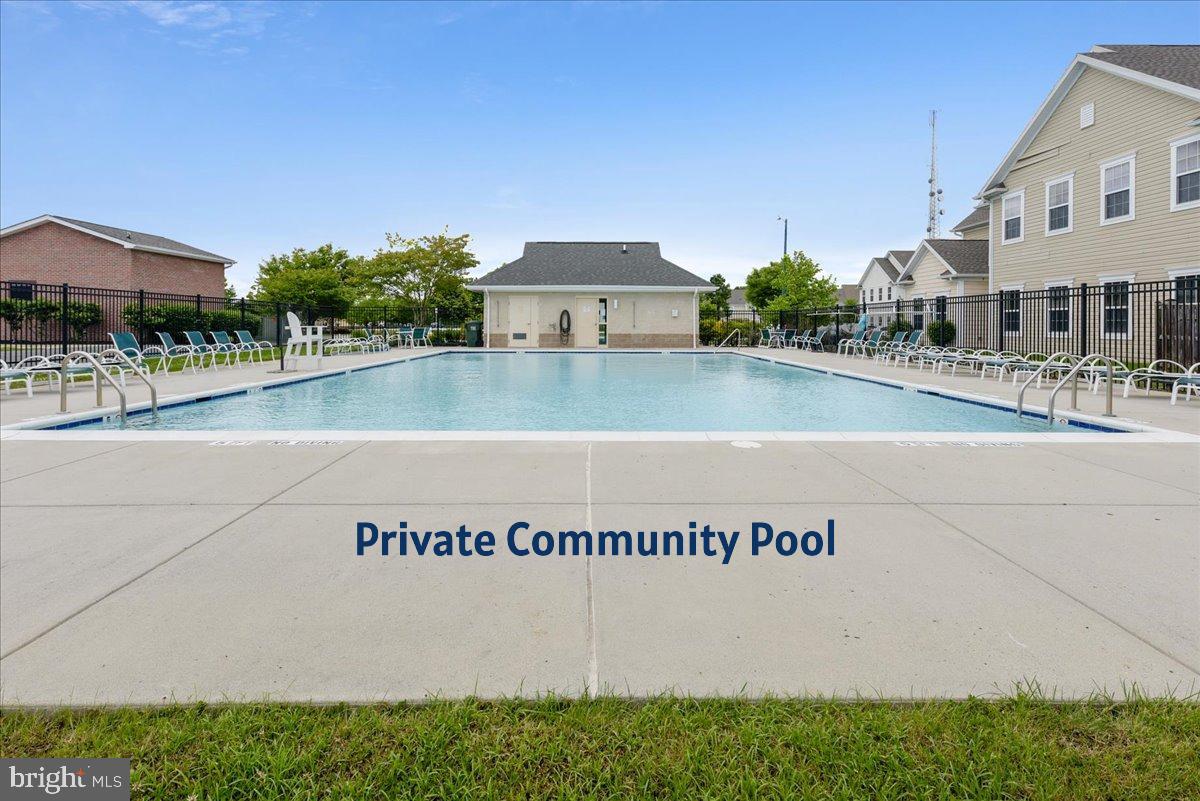 LAKELANDS AT EASTON - Residential
