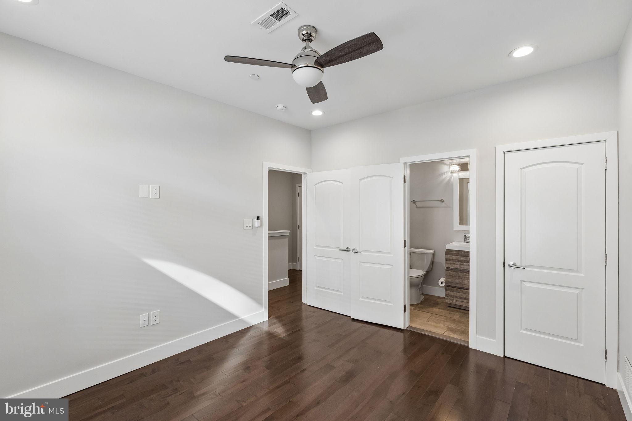 ROXBOROUGH - Residential