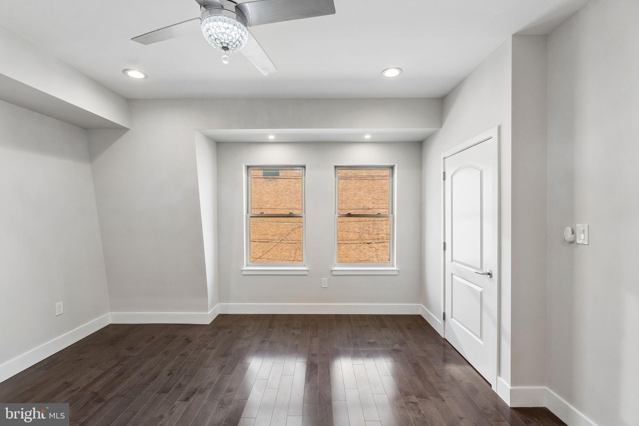 ROXBOROUGH - Residential