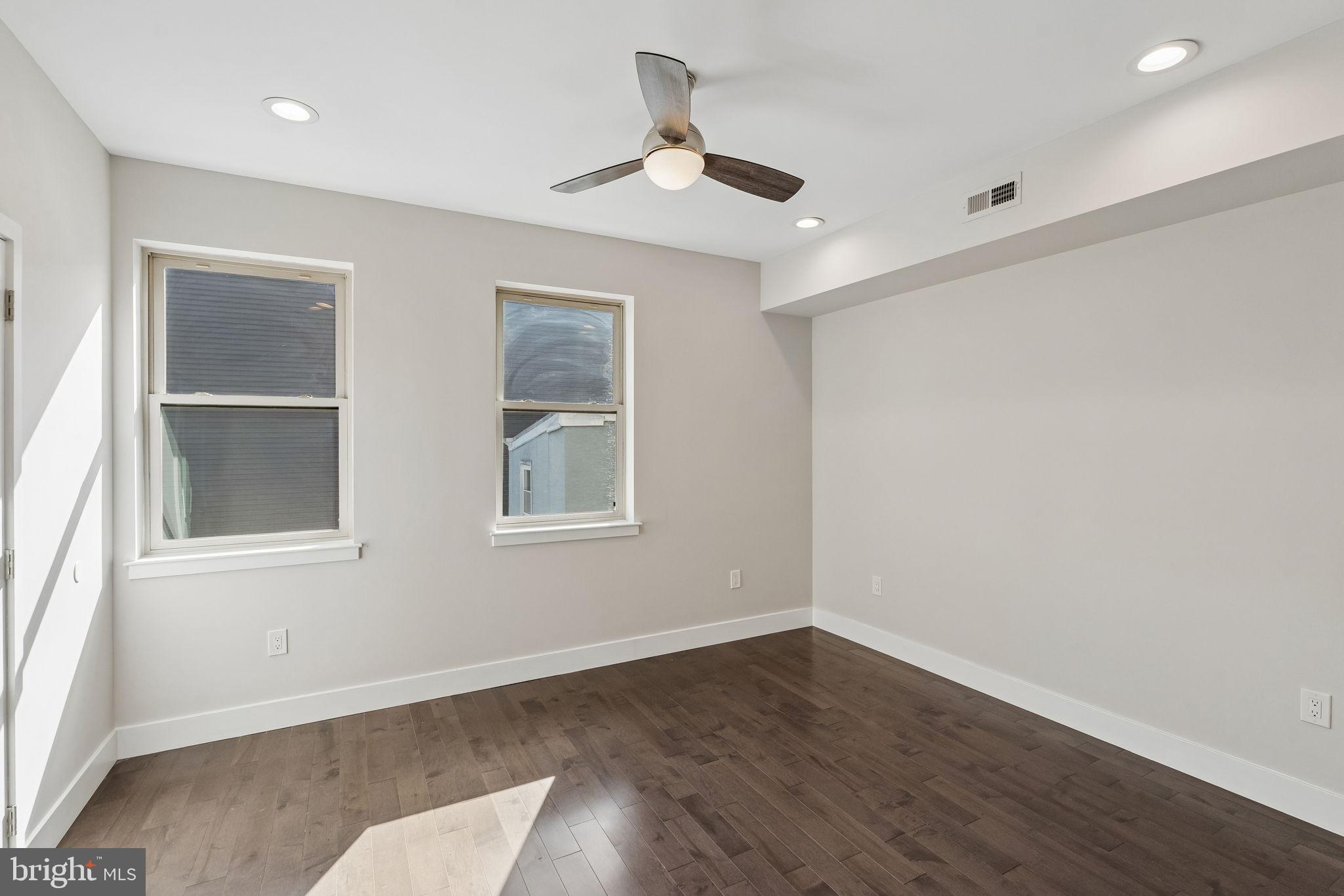 ROXBOROUGH - Residential