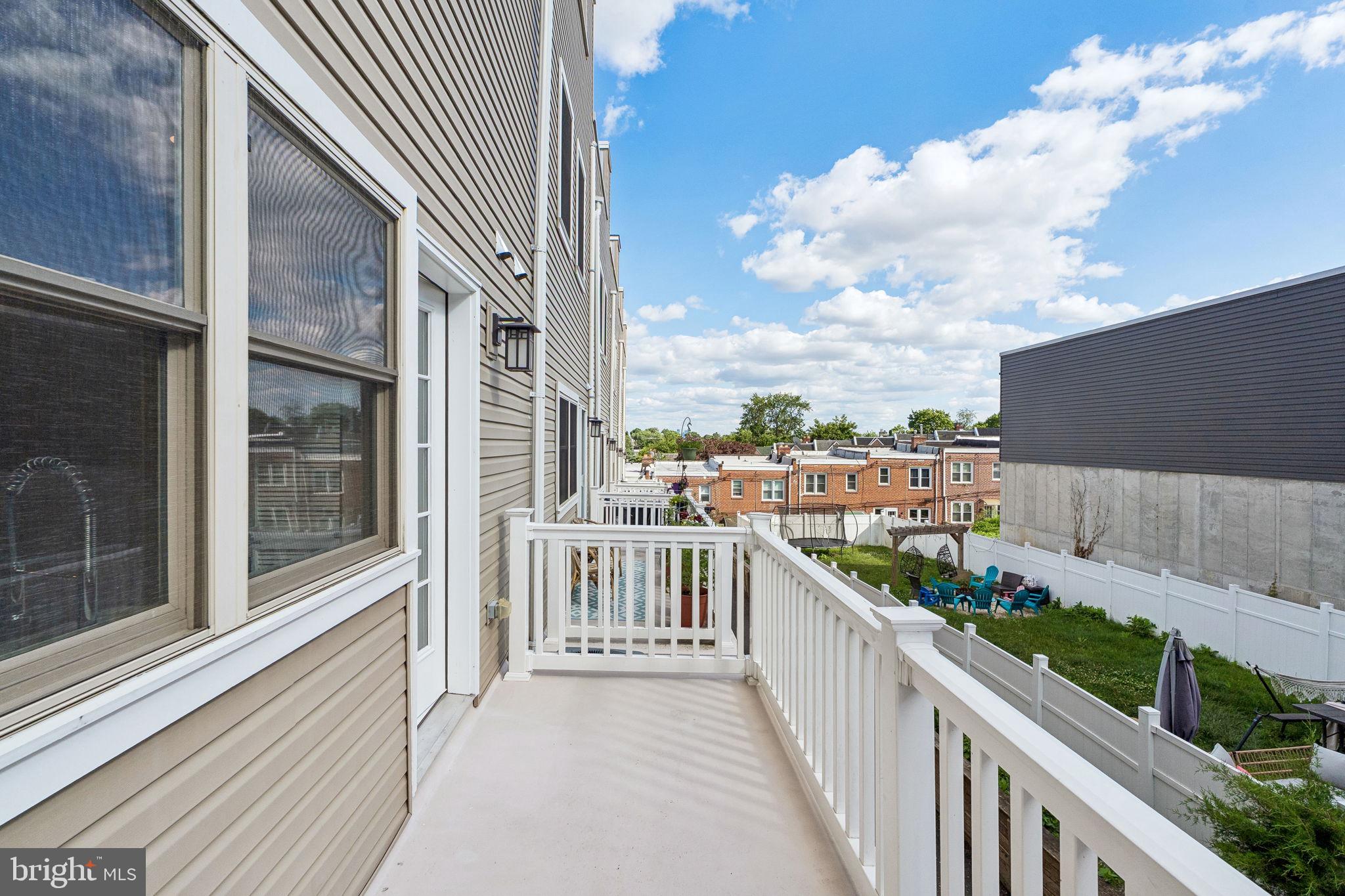 ROXBOROUGH - Residential